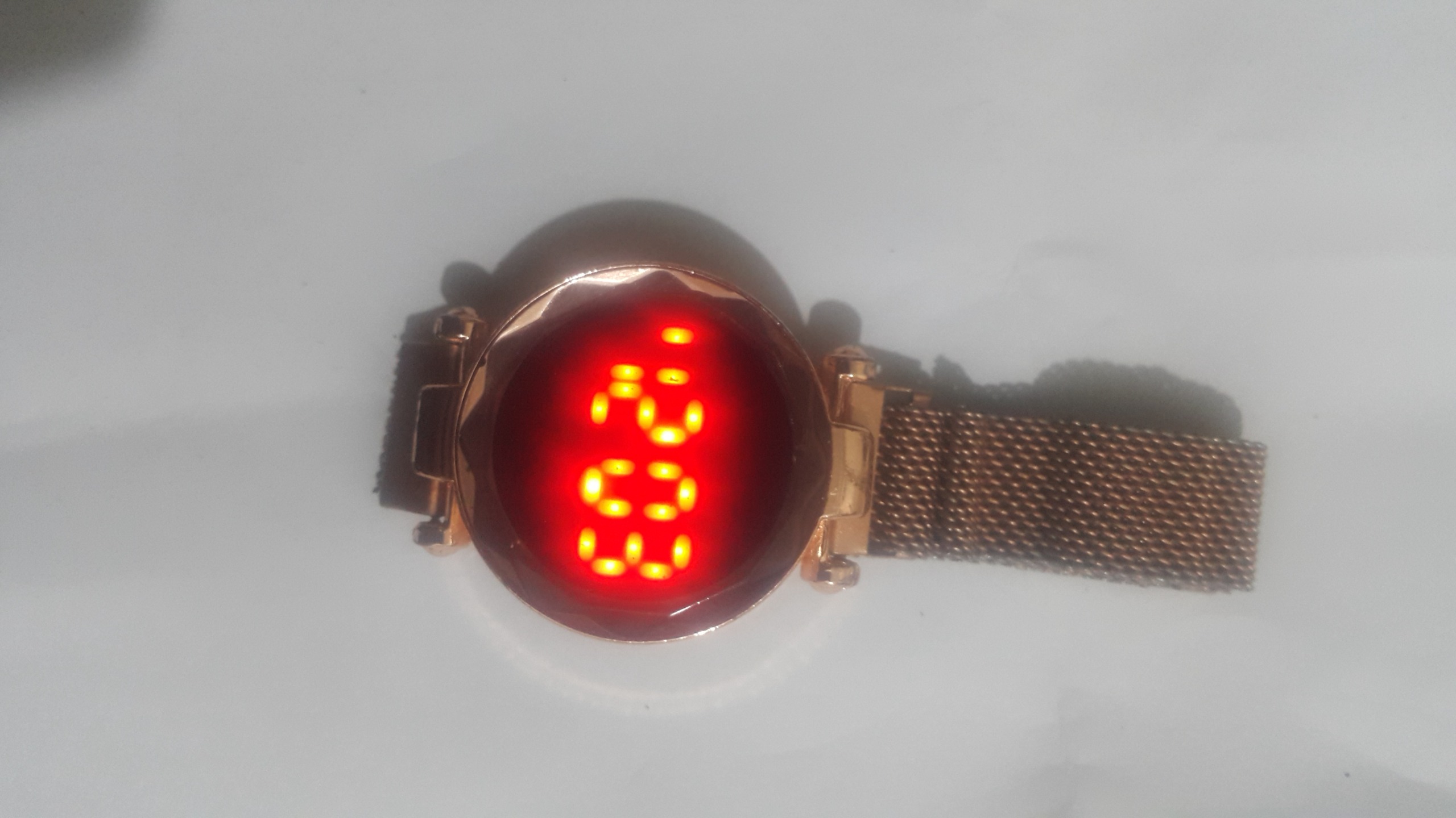 ساعت مچی لمسی بند مگنتی