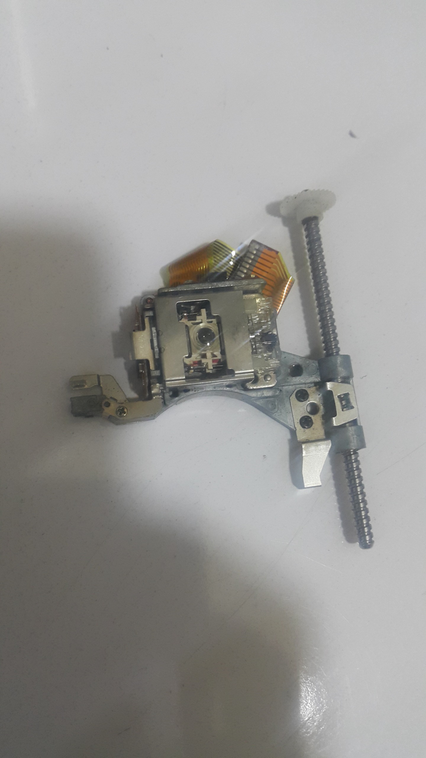 یک عدد لنز چنجر خودرو