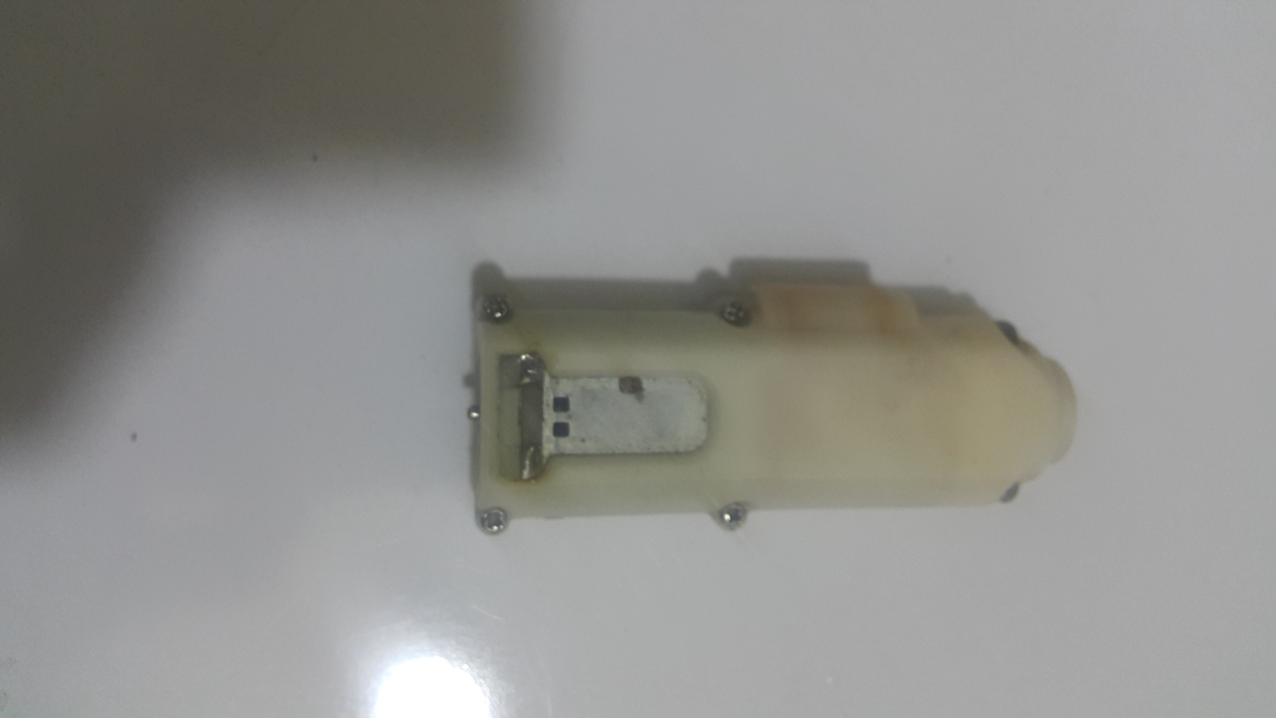 آرمیچرهمراه با گیربکس توضیح دارد