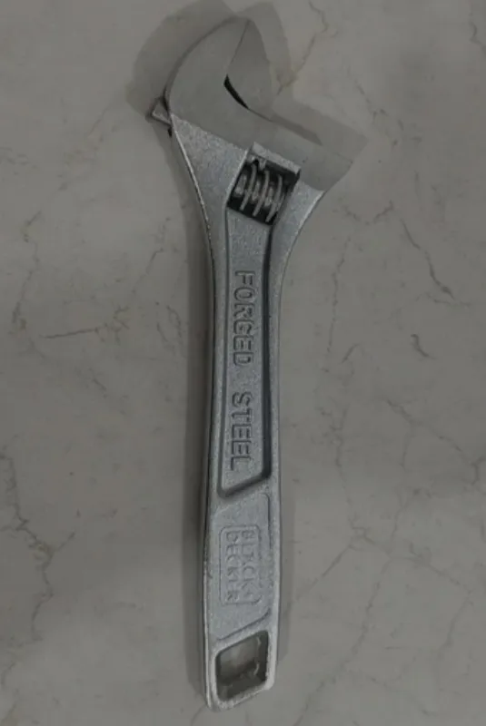 آچار فرانسه 6 اینچ BLACK and DECKER انگلیسی
