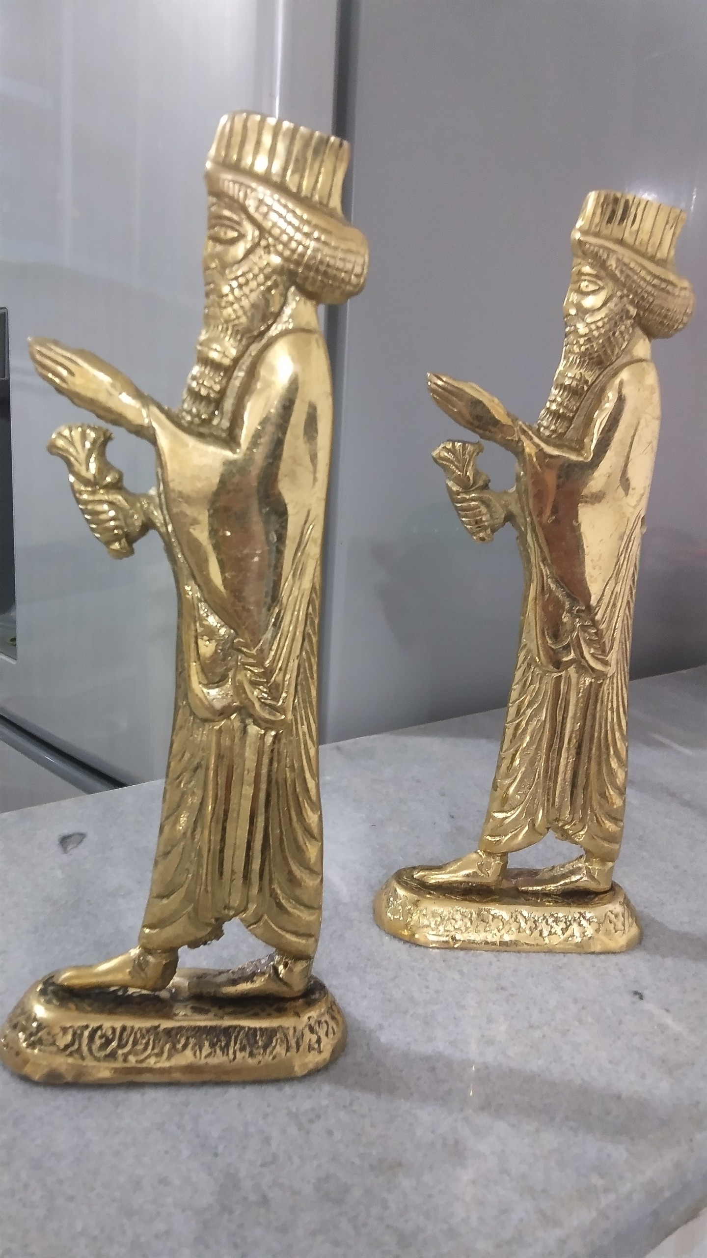 جفت مجسمه برنزی هخامنشی