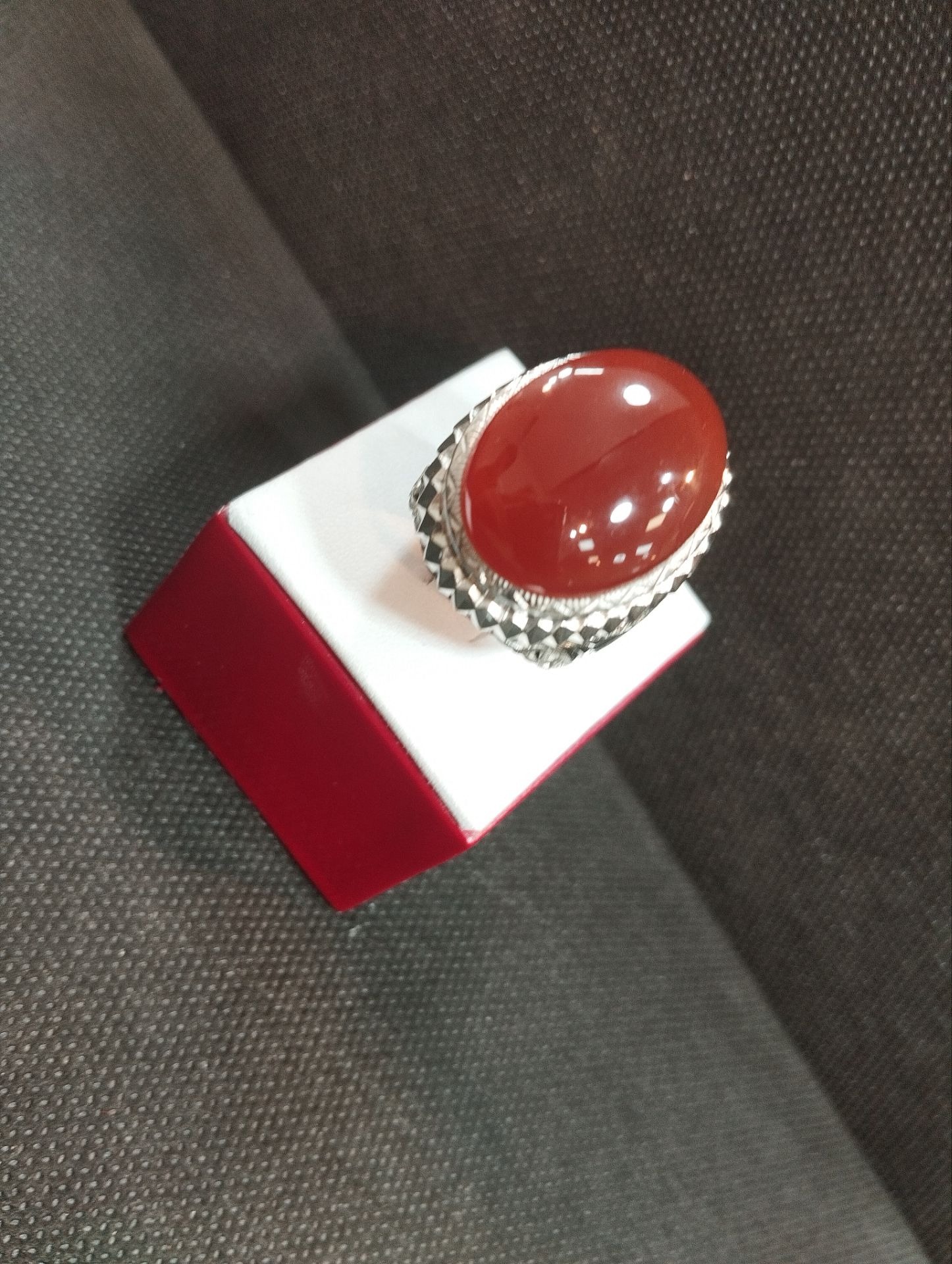 انگشتر نقره مردانه با سنگ عقیق یمنی سرخ