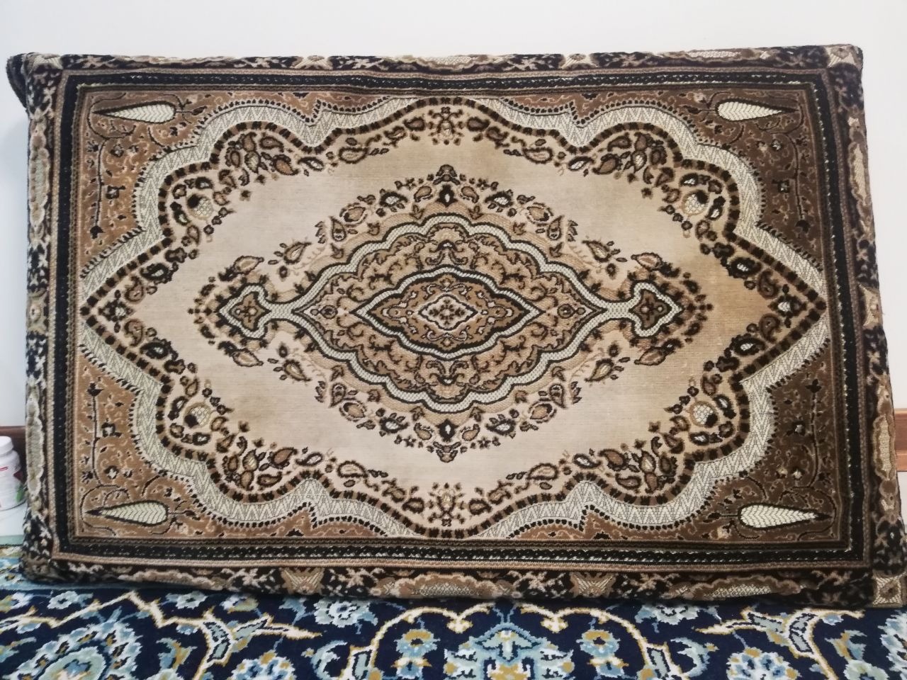 یک جفت پشتی ماشینی