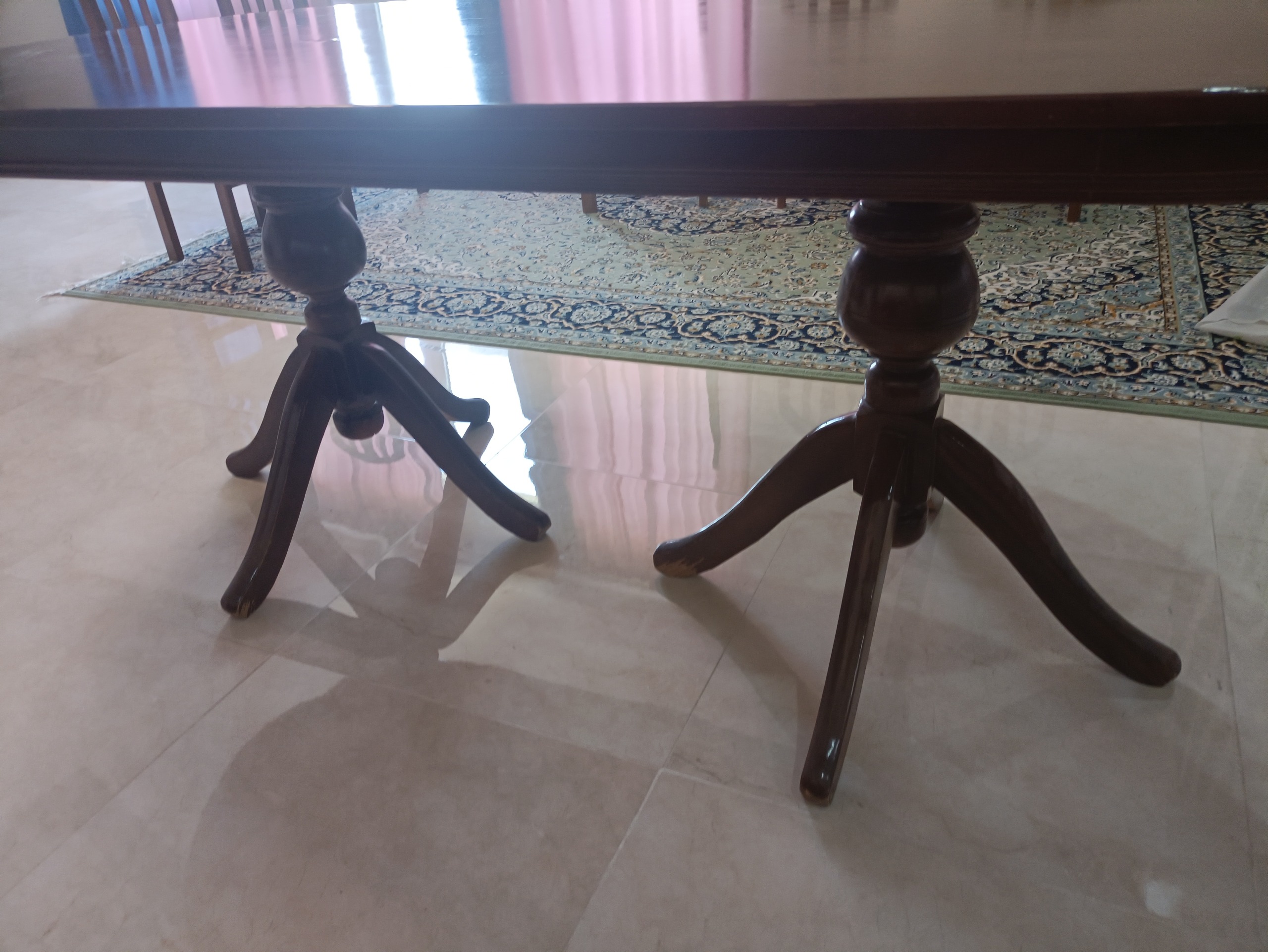 میز ناهارخوری هشت نفره