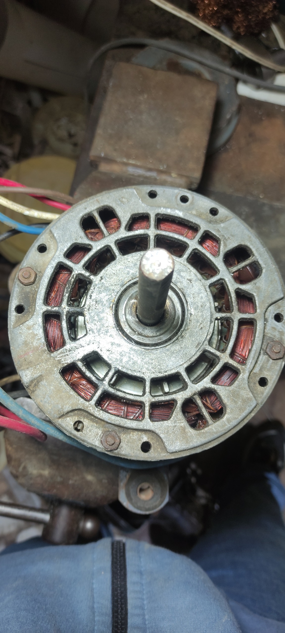 یک عدد موتور فن کولر سالم