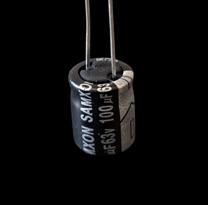 پک 20عددی 25_KGB101_M1X1VT_A SAMXON 100µf,63V