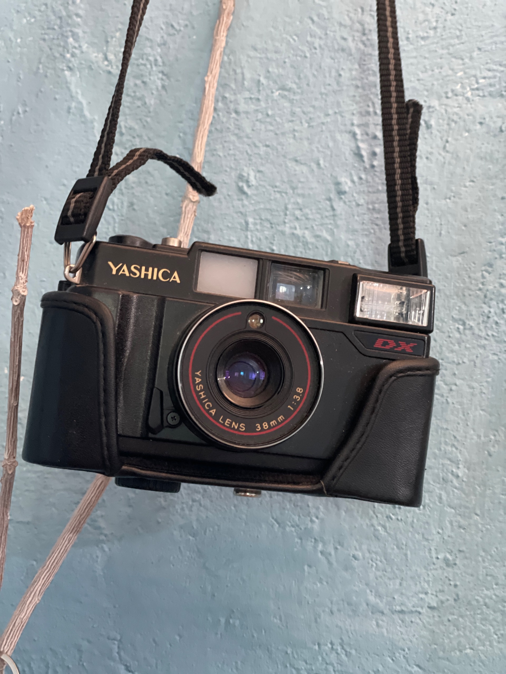 دوربین عکاسی یاشیکا