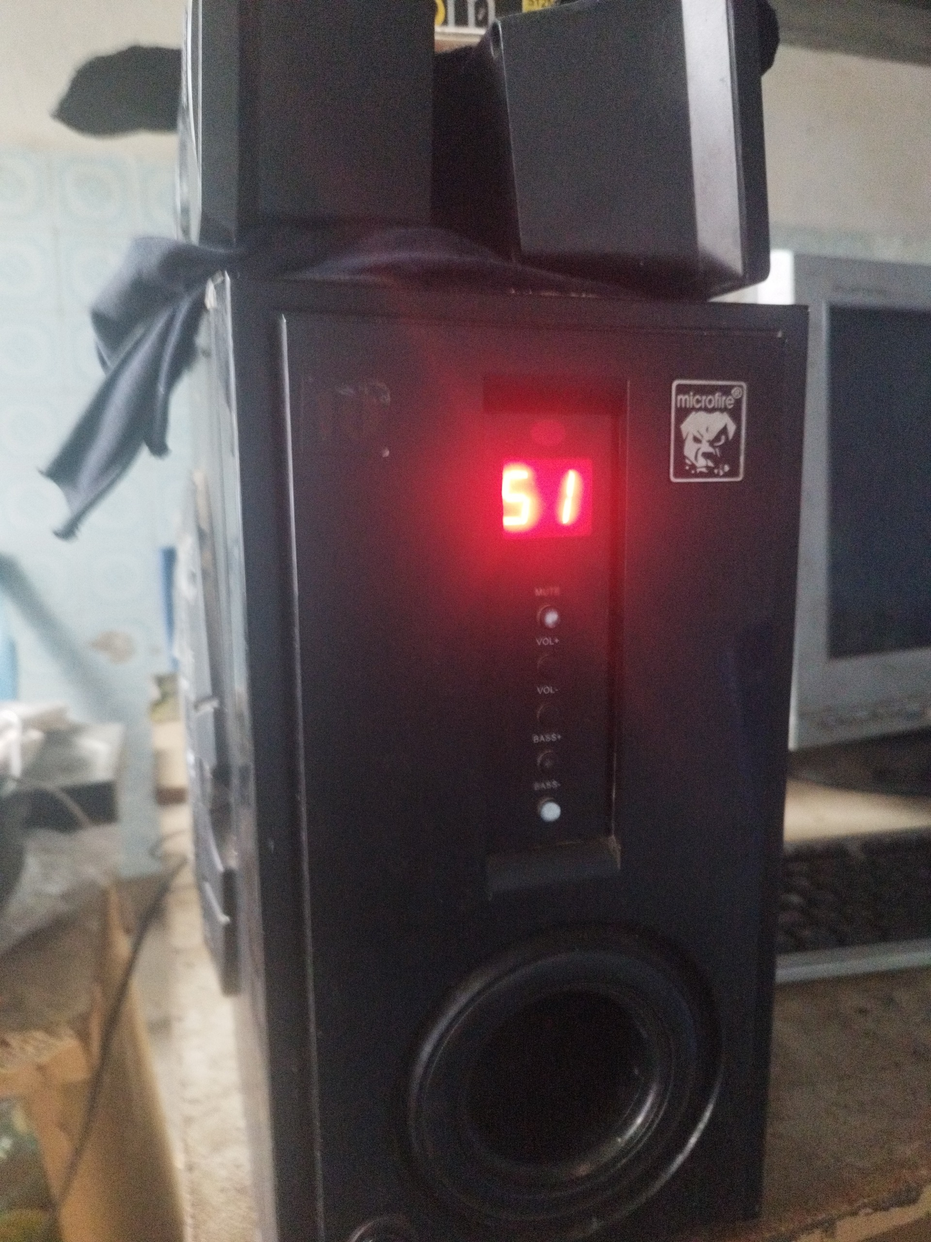 اسپیکرمیکروmicrofire دست دو توضیح دارد