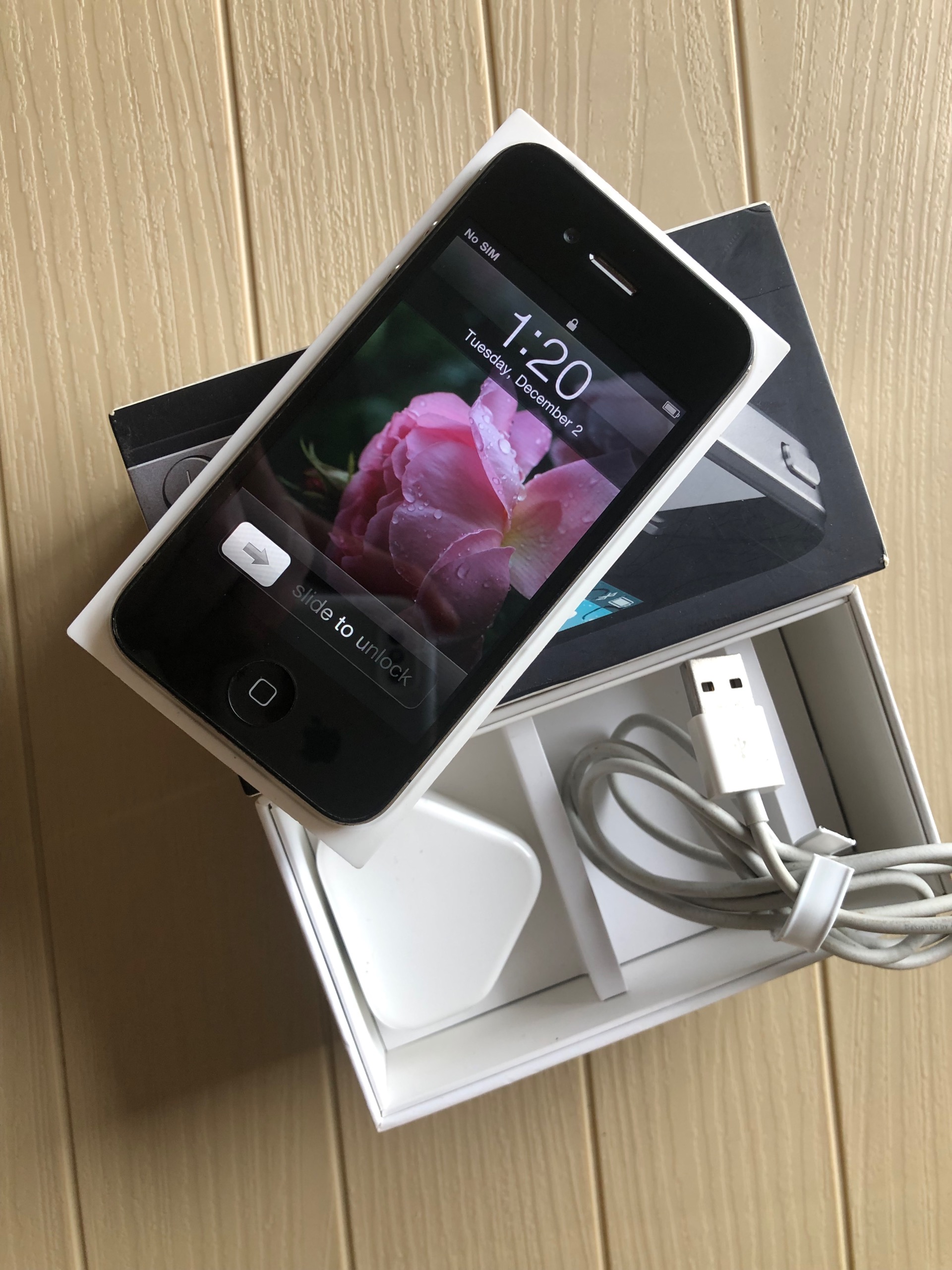 Apple iPhone 4G iOS 4 - Original Box