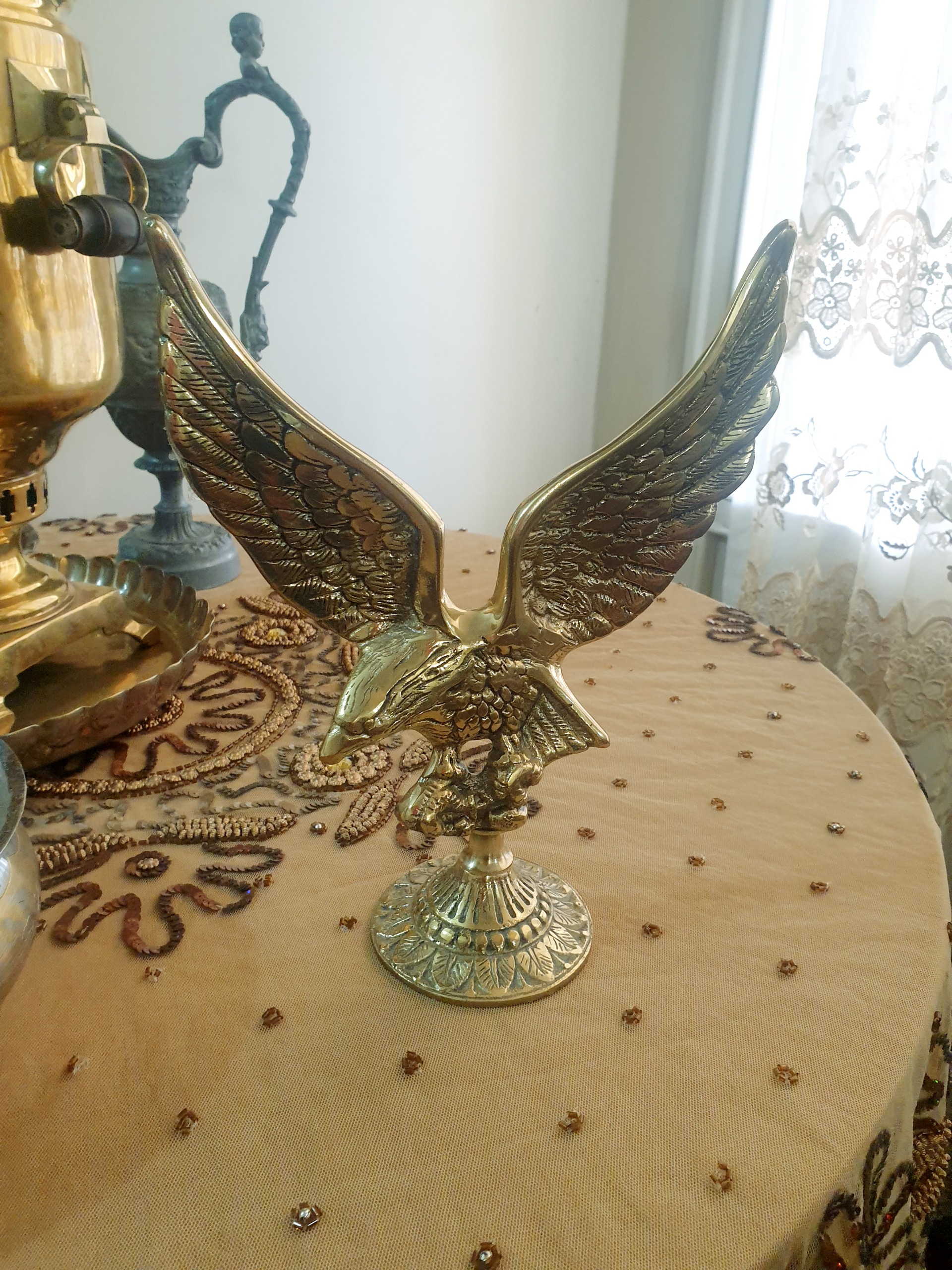 مجسمه ای عقاب بسیار زیبا و دکوری