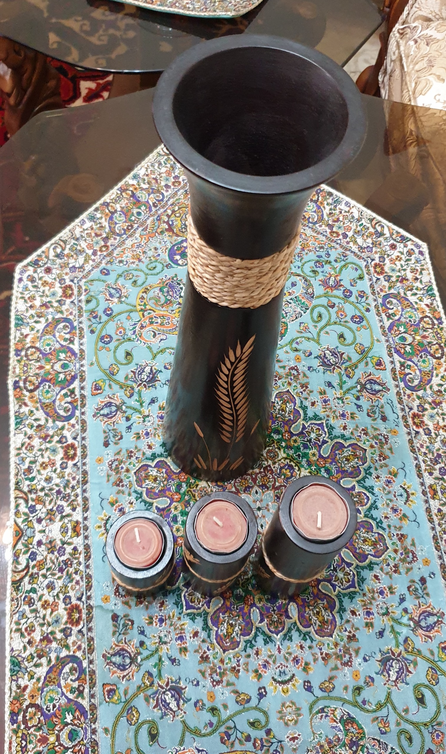 گلدان و جاشمی چوبی بسیار زیبا