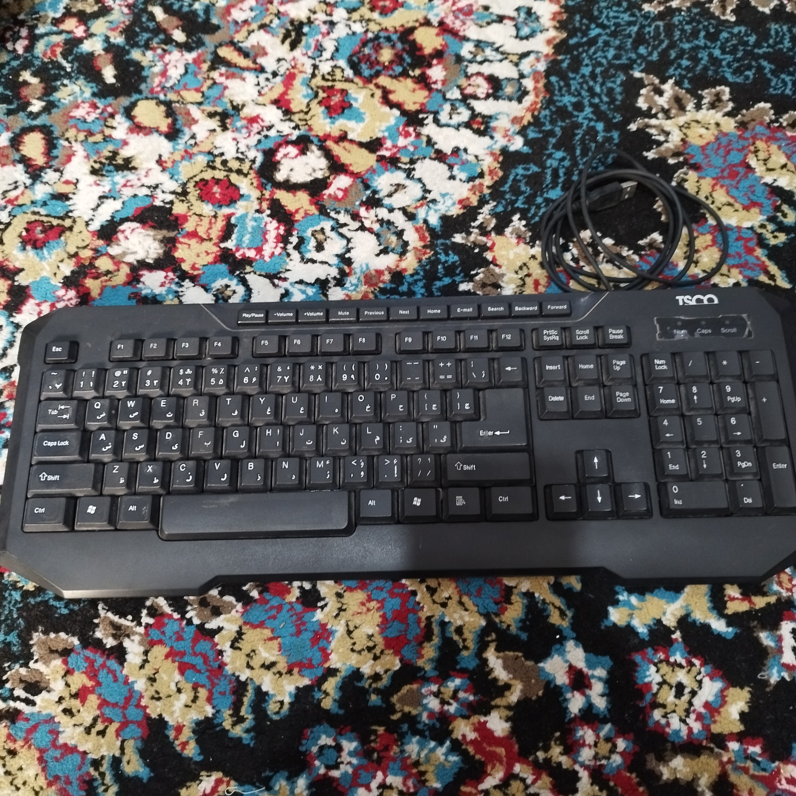 کیبورد تسکو سیمی
