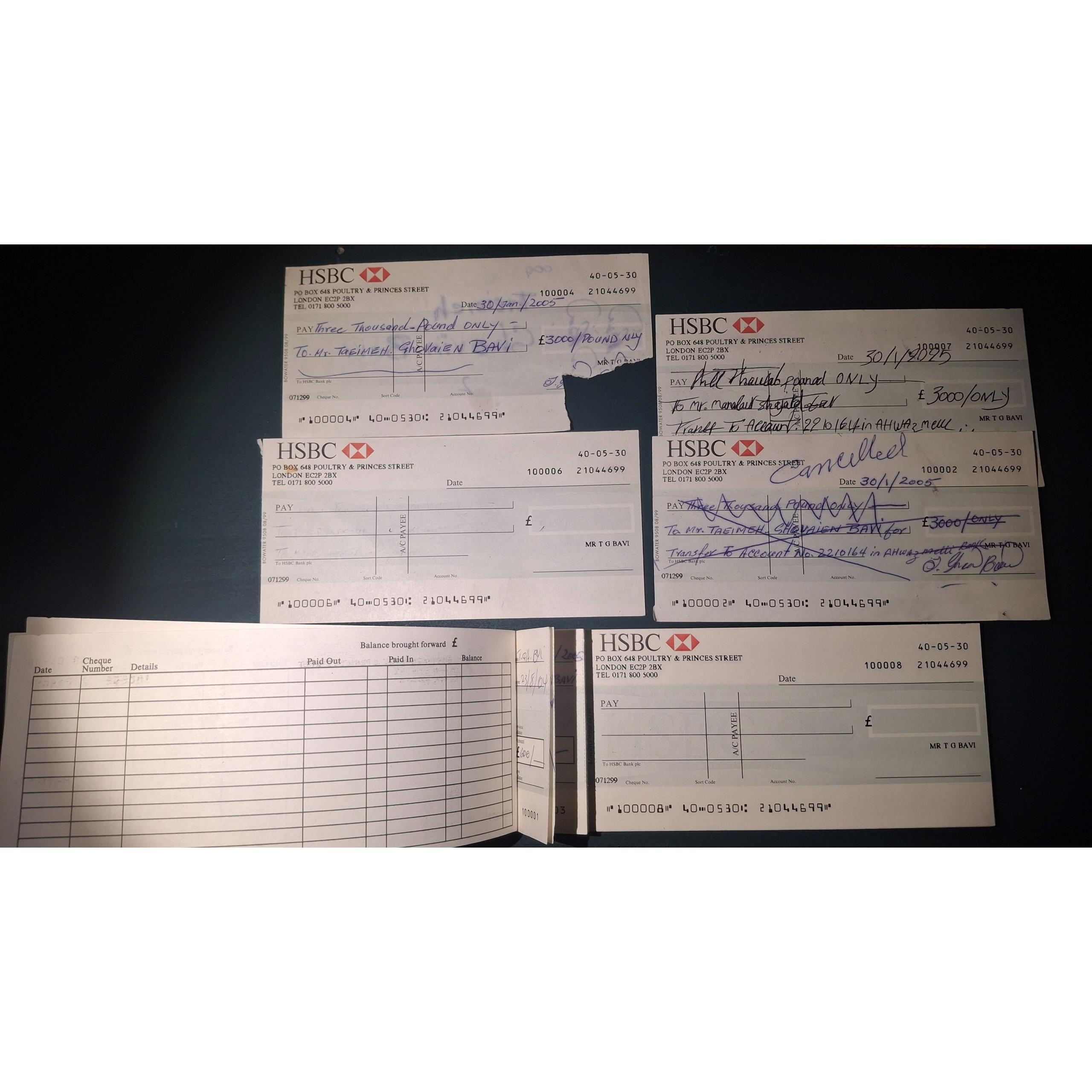 دسته چک و 4عدد برگه چک بانک بریتانیاHsbc شعبه لندن