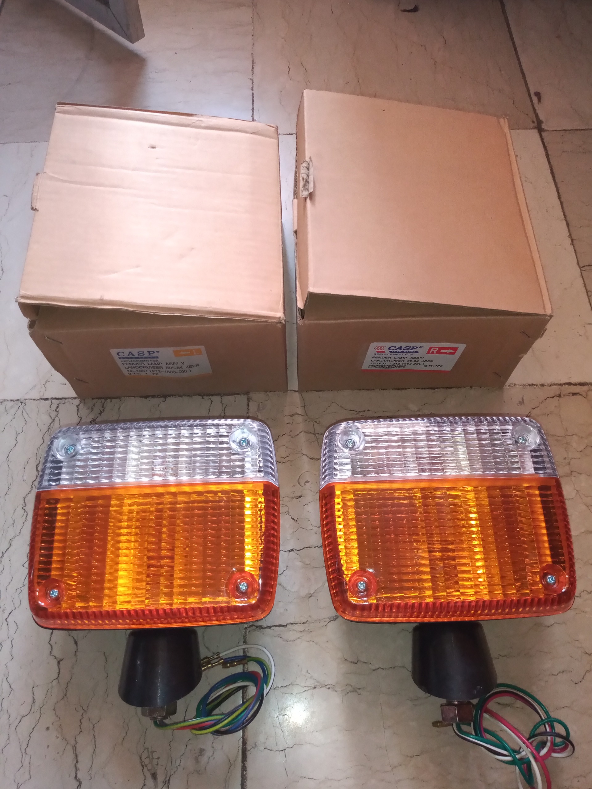 چراغ راهنمای تویوتا لندکروزر2F سری FJ40/45 تایوان