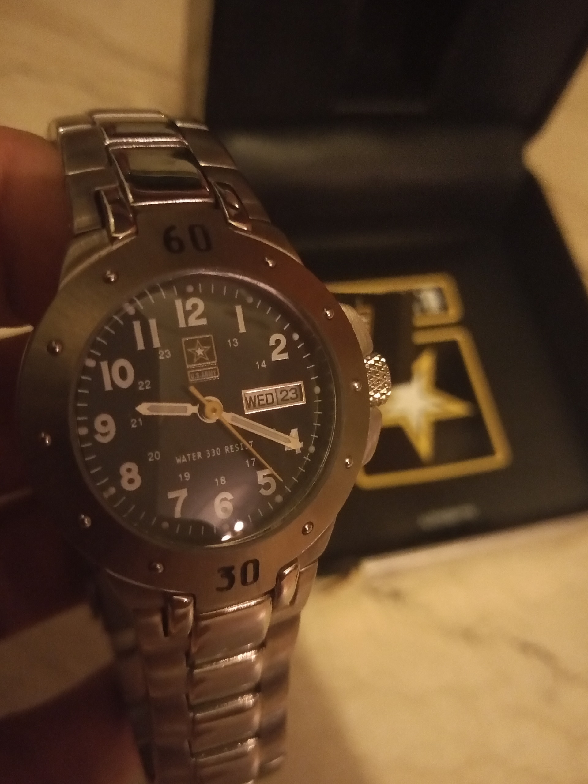 ساعت زنانه US ARMY کوارتز  ساخت ژاپن فولاد ضد زنگ