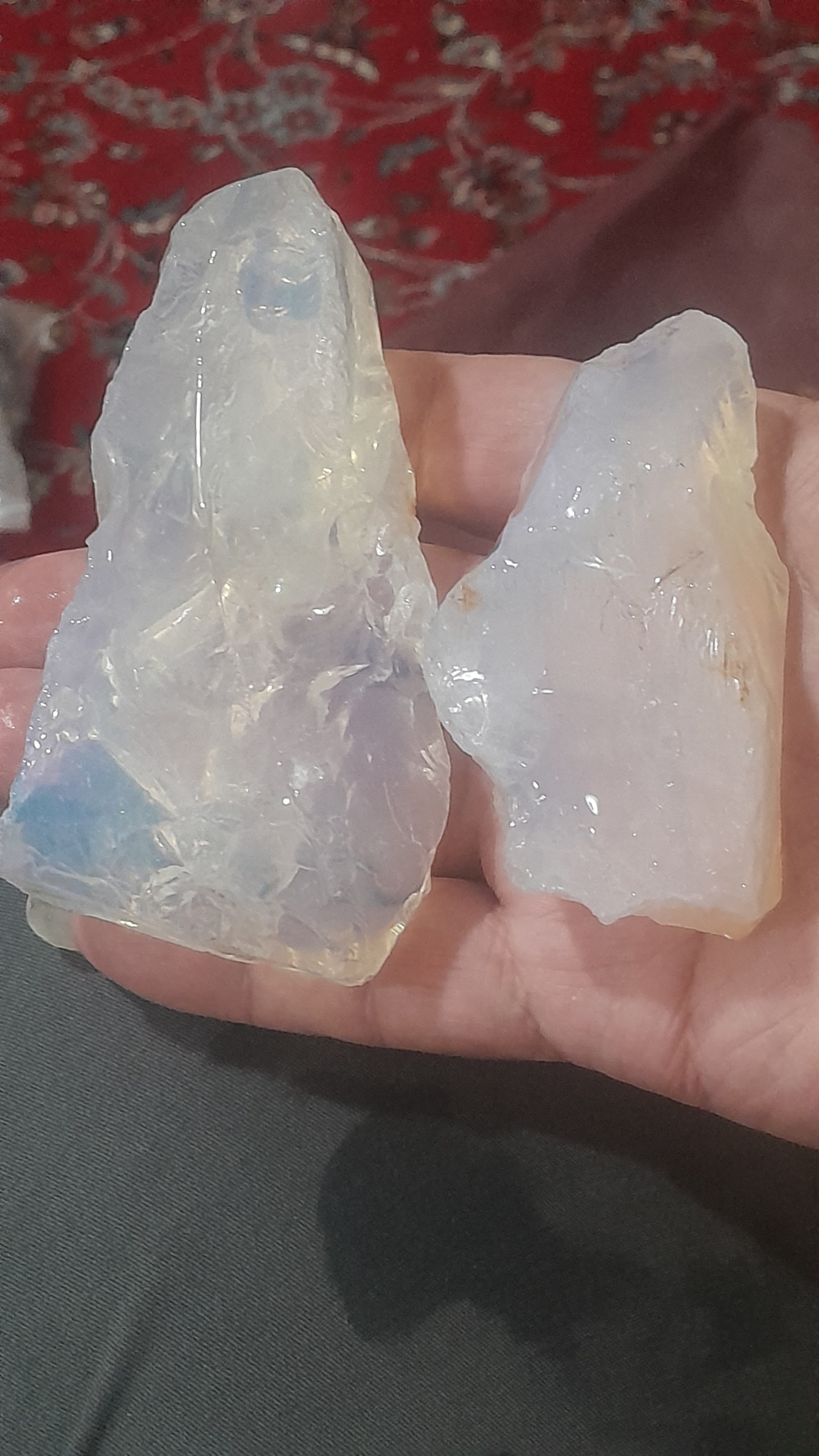 سنگ راف  اوپال سفید گرمی10هزار