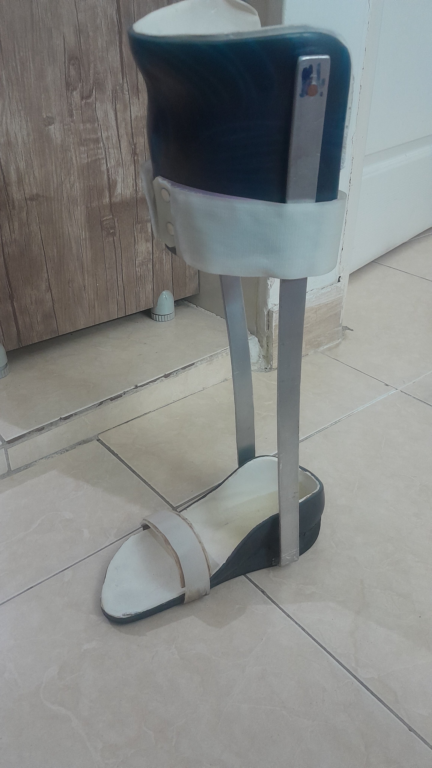 کفش طبی پای راست