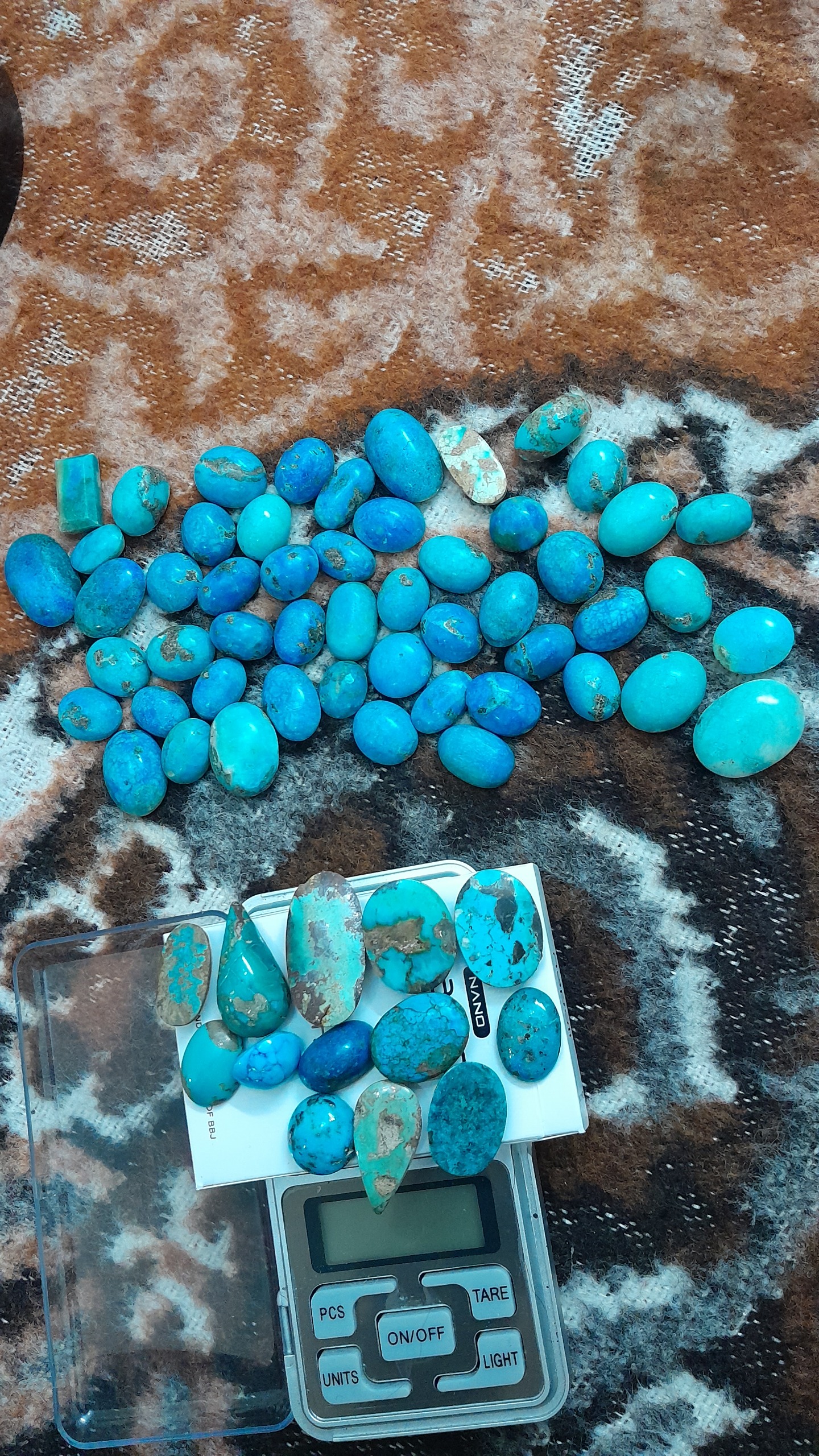 نگین فیروزه نیشابور متن خوانده شود