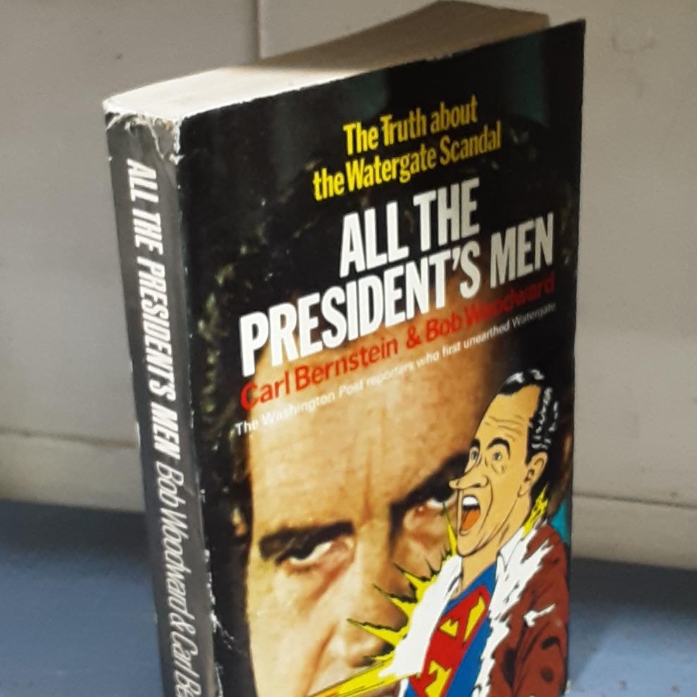 کتاب لاتین ALL THE PRESIDENTS MEN