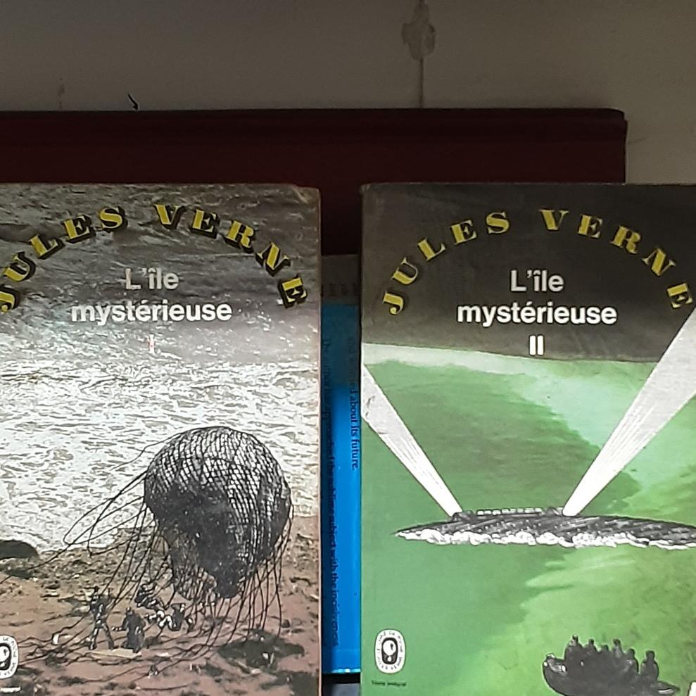 کتاب لاتینJULES VERNE