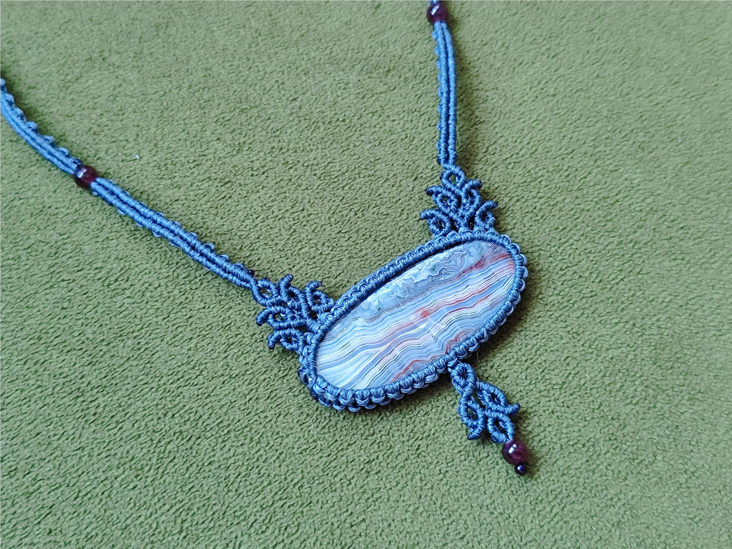 گردنبند مکرومه بافی