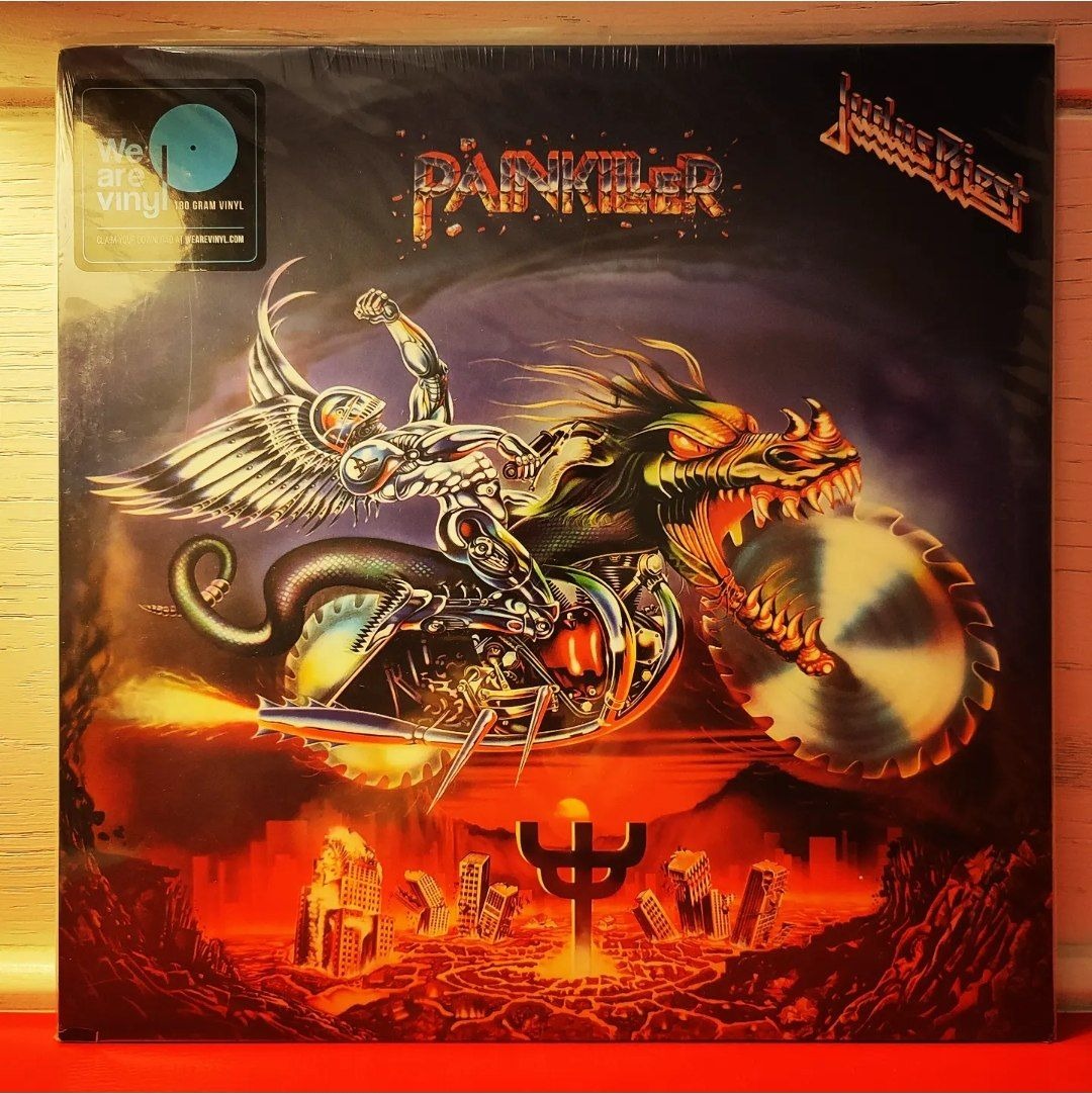 صفحه گرام 33 دور از Judas Priest