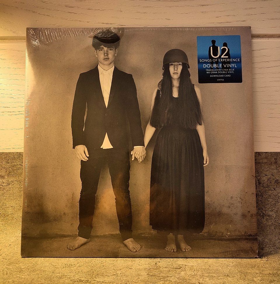 صفحه گرام 33 دور دبل از U2