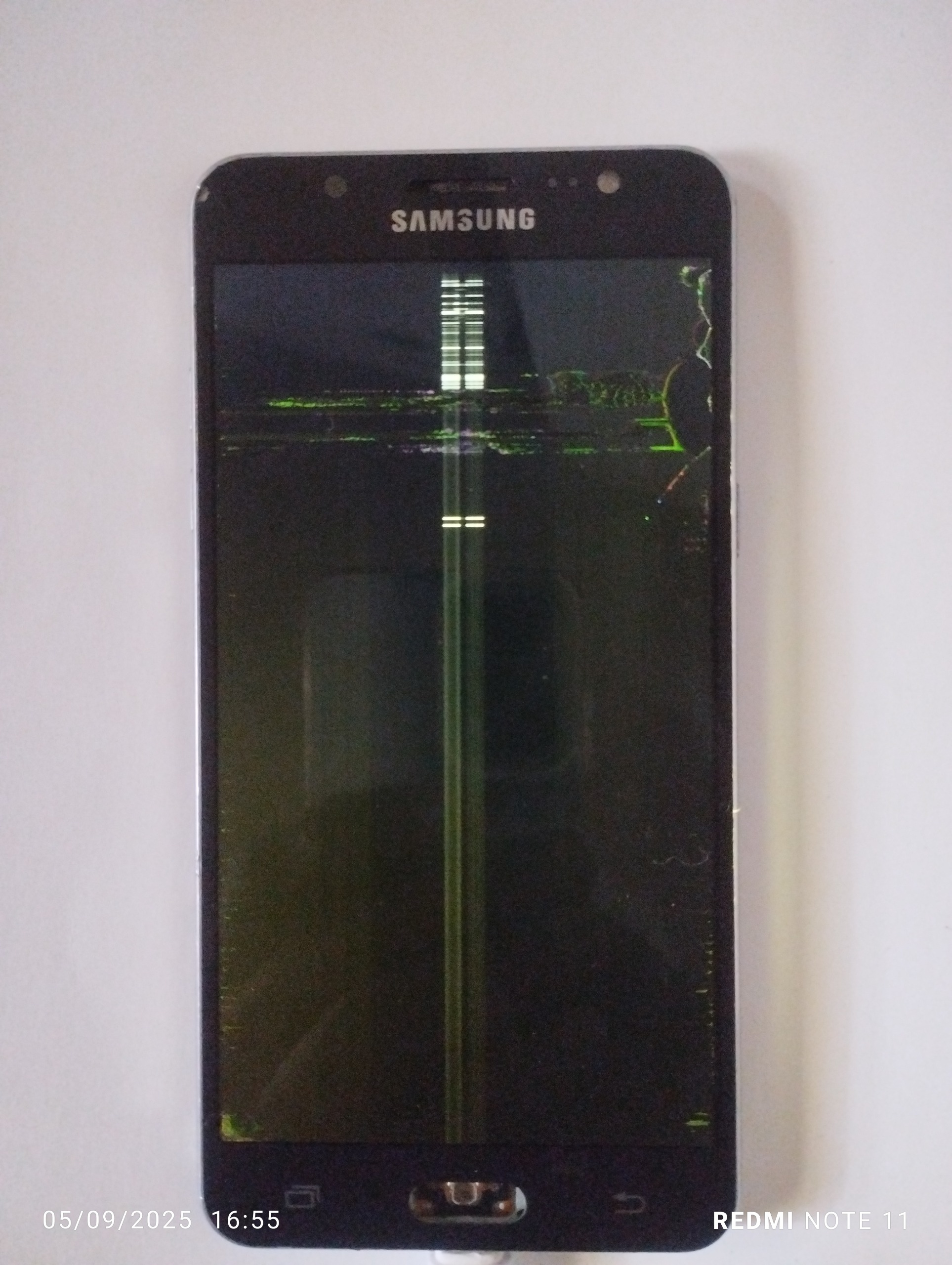 گوشی سامسونگ مدل g52016