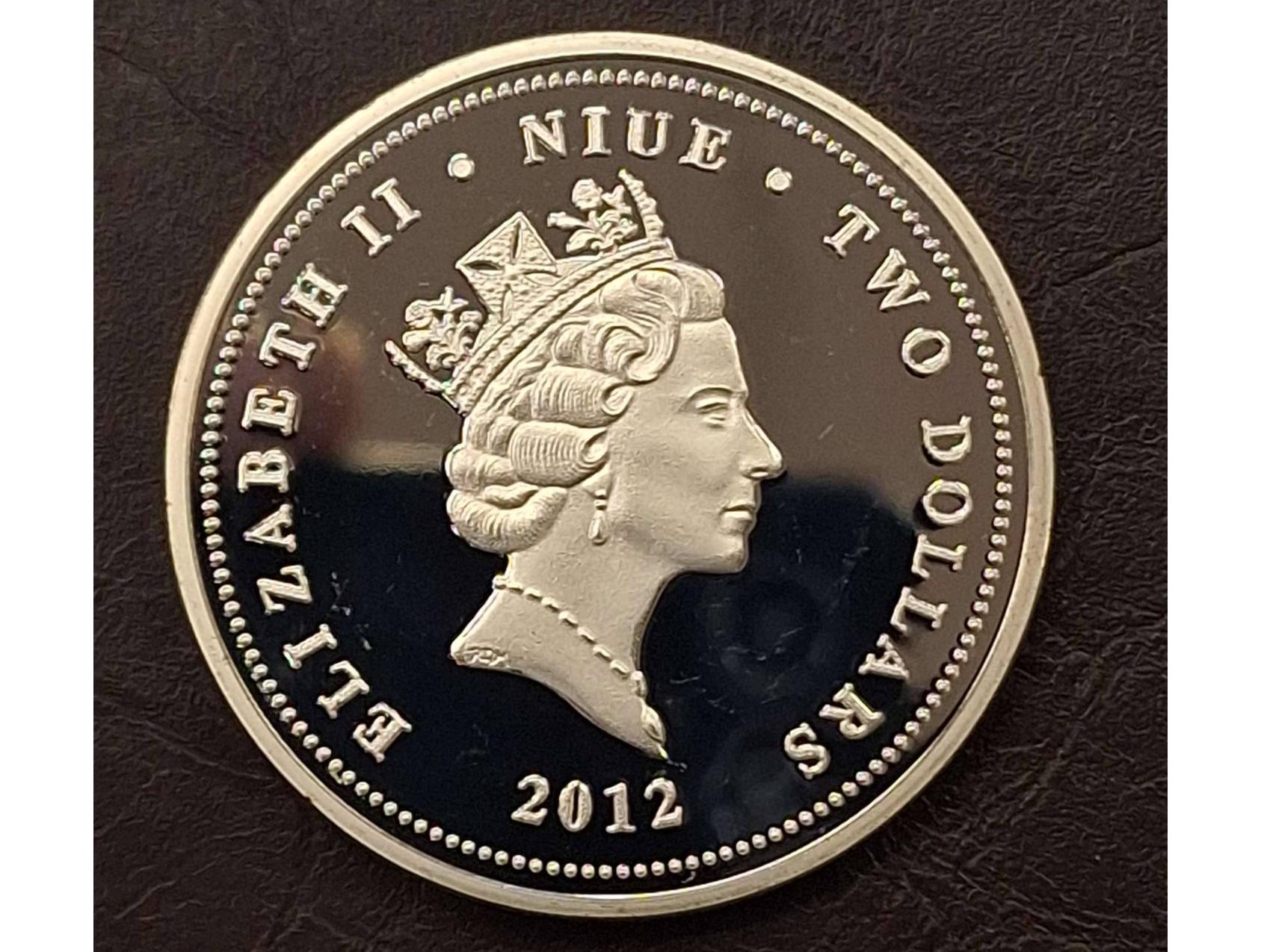 سکه 2 دلار ملکه الیزابت