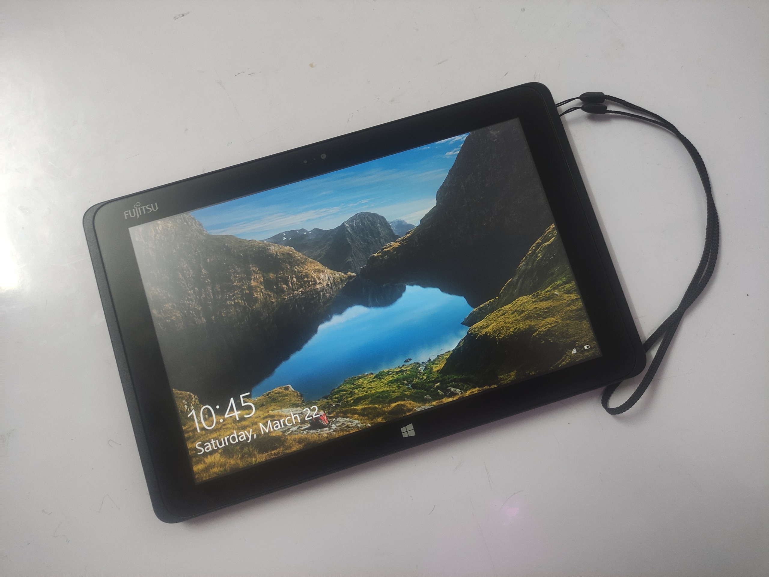 تبلت ویندوزی fujitsu Q506