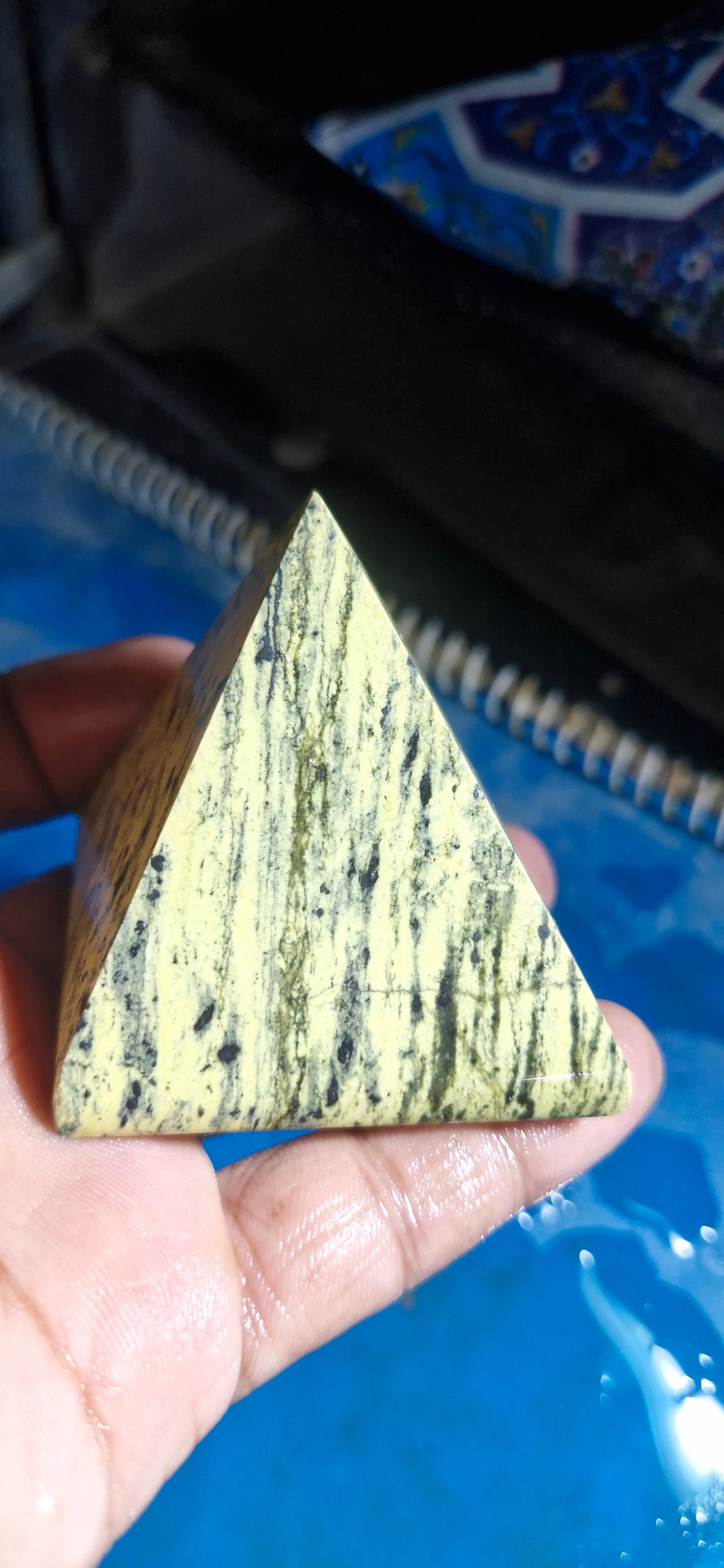 هرم سنگ سرپانتین