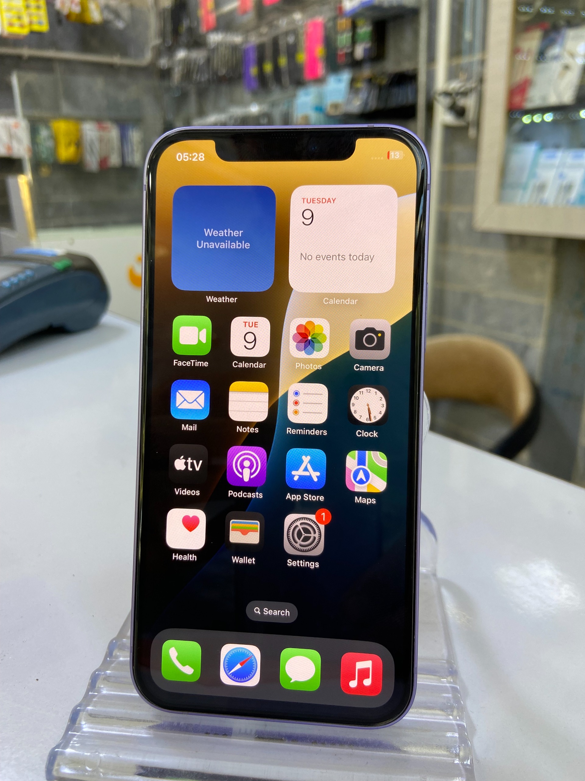 آیفون 12 نرمال