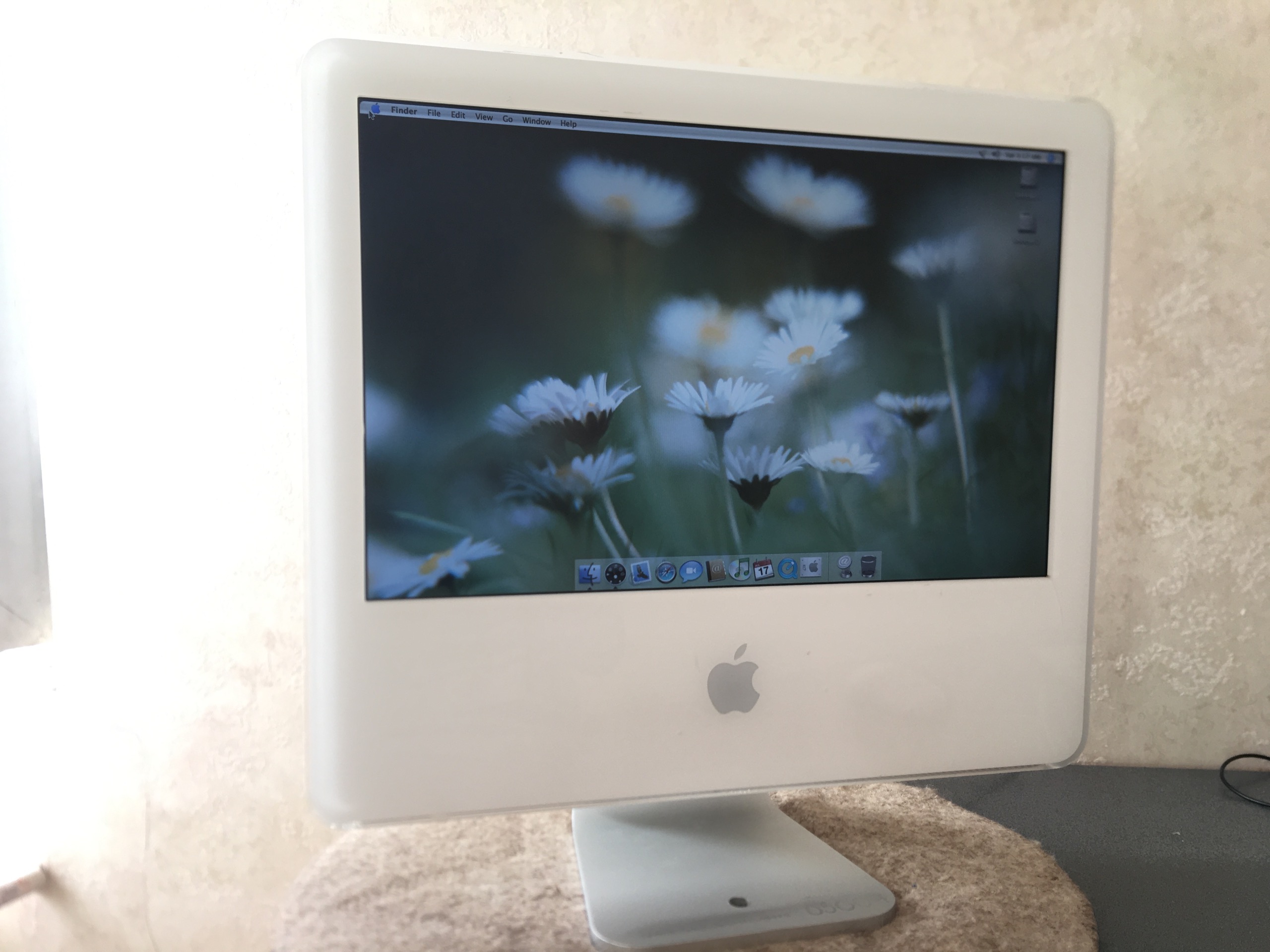 اپل iMAC G5 سالم قدیمی آماده به کار