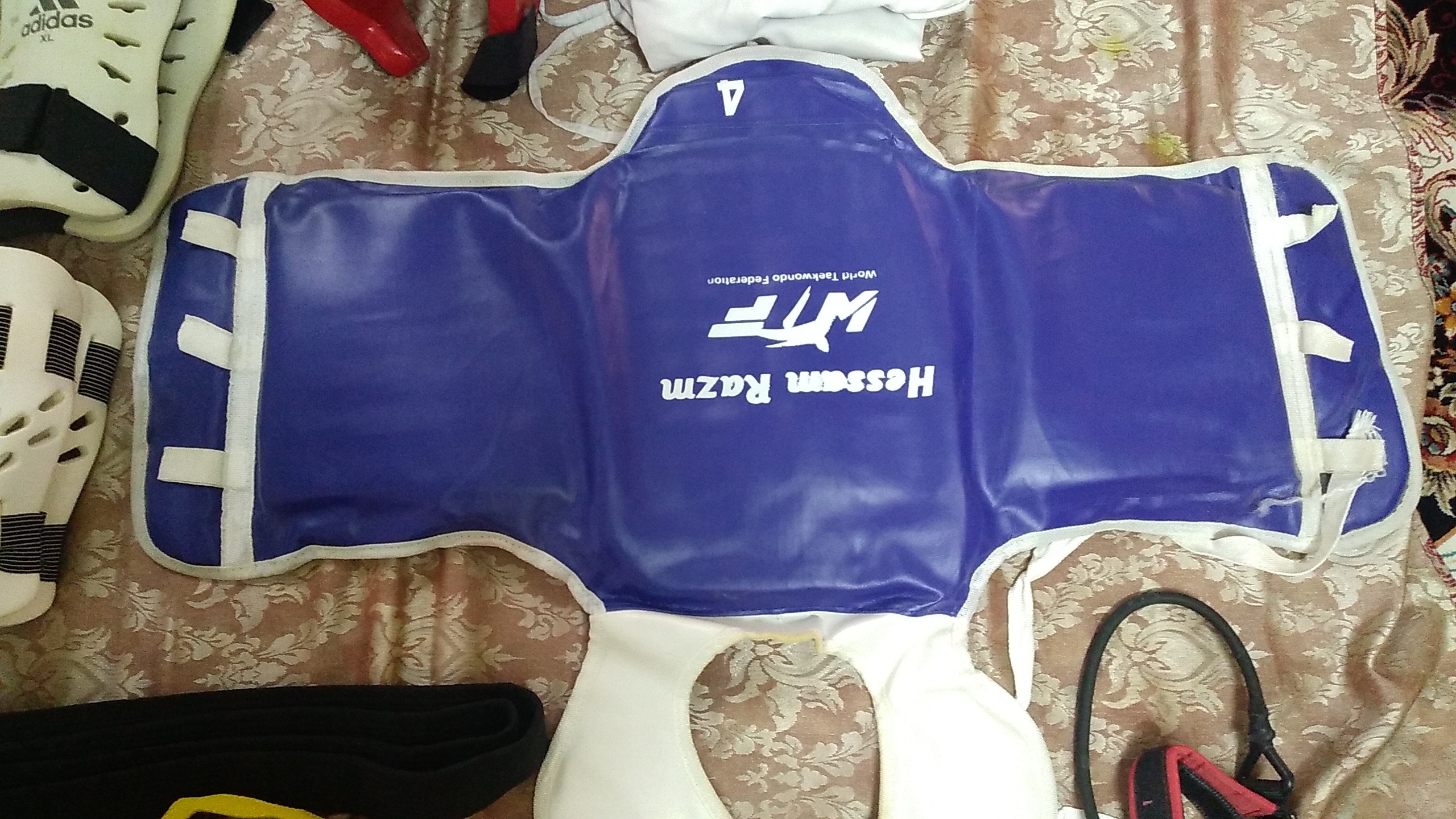 لباس و تجهیزات کامل تکفاندو