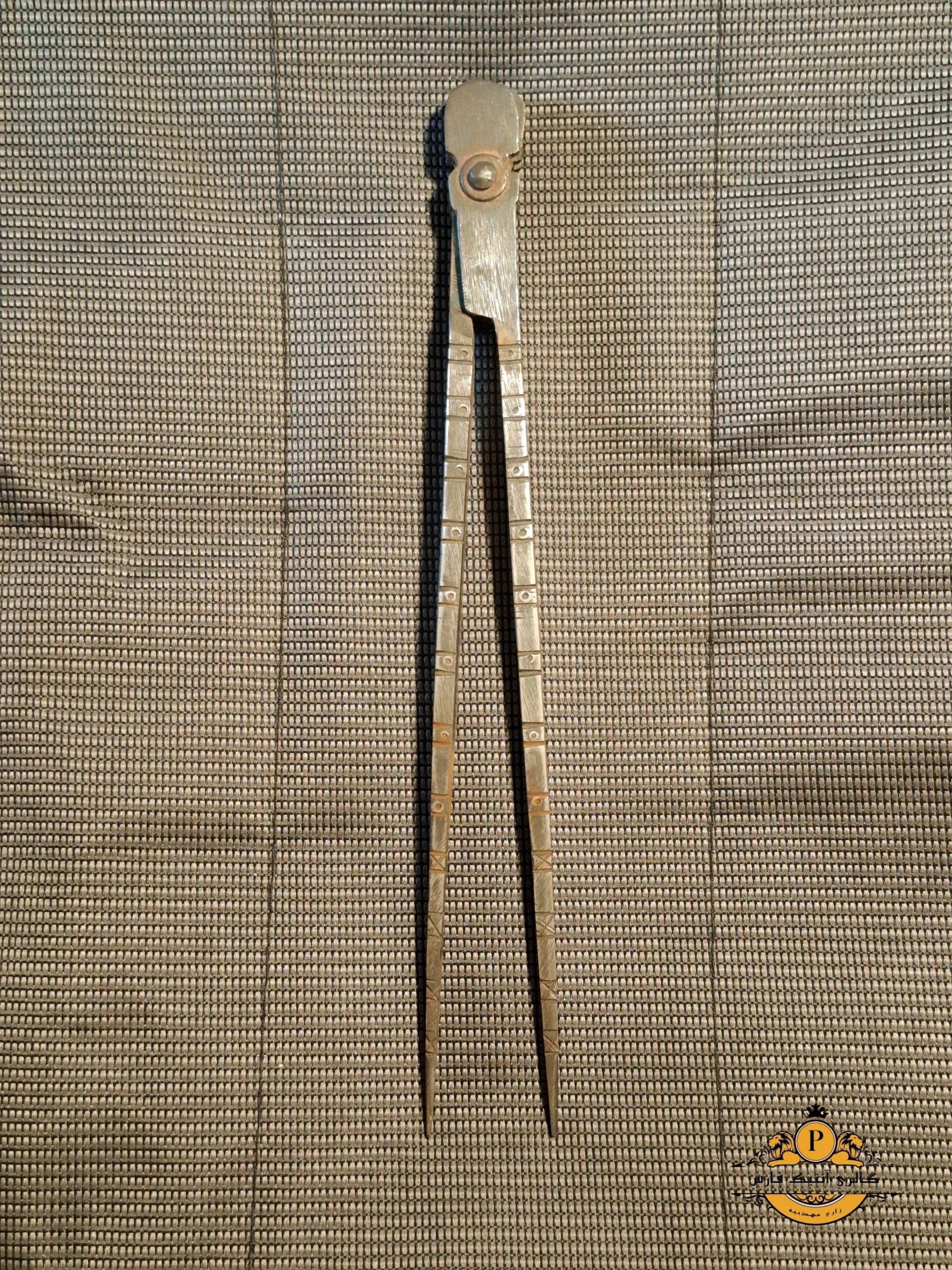 پرگار صنعتی فولادی قدیمی ،کار دار