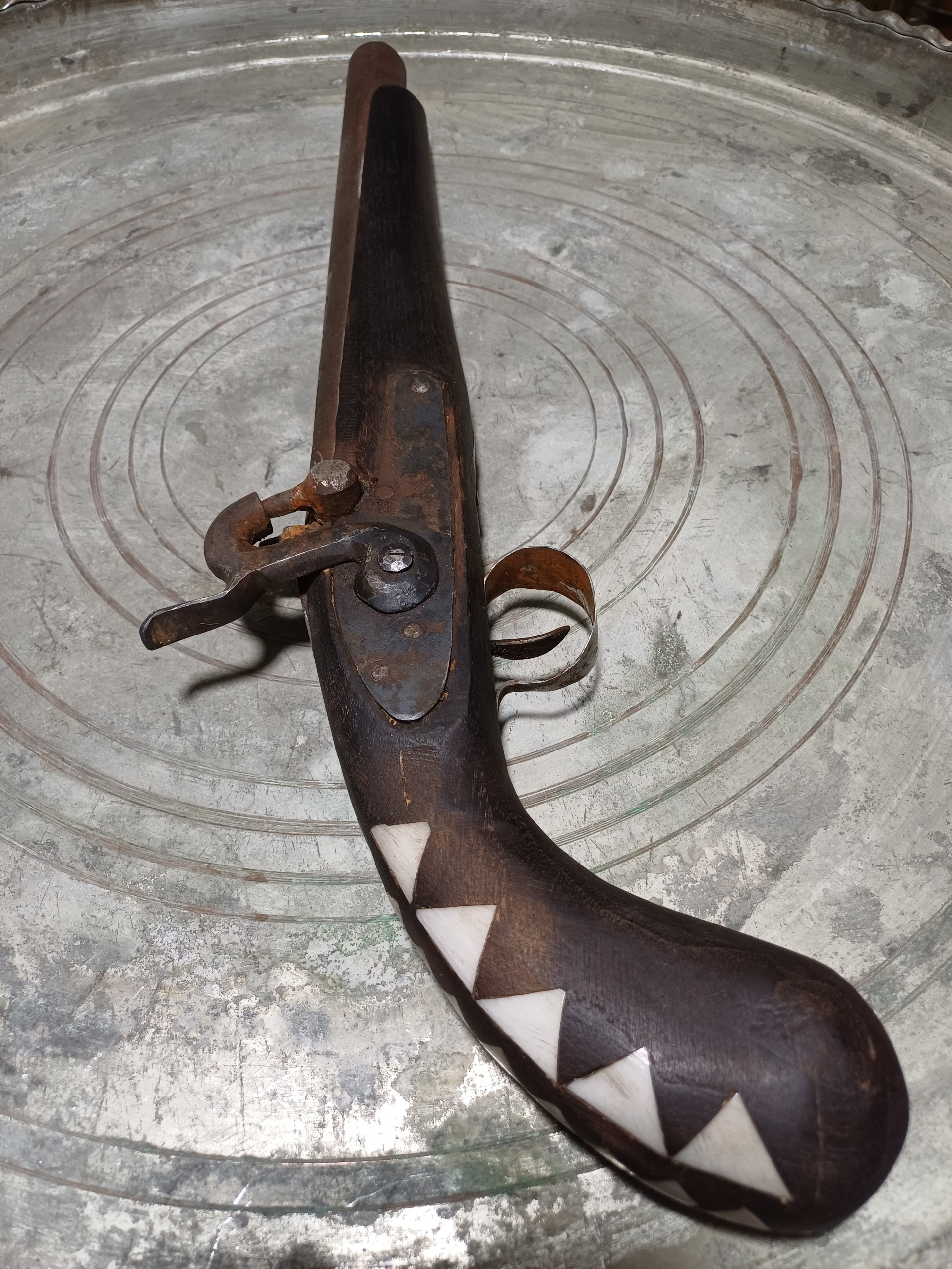 تپانچه کاردار،طرح قاجاری