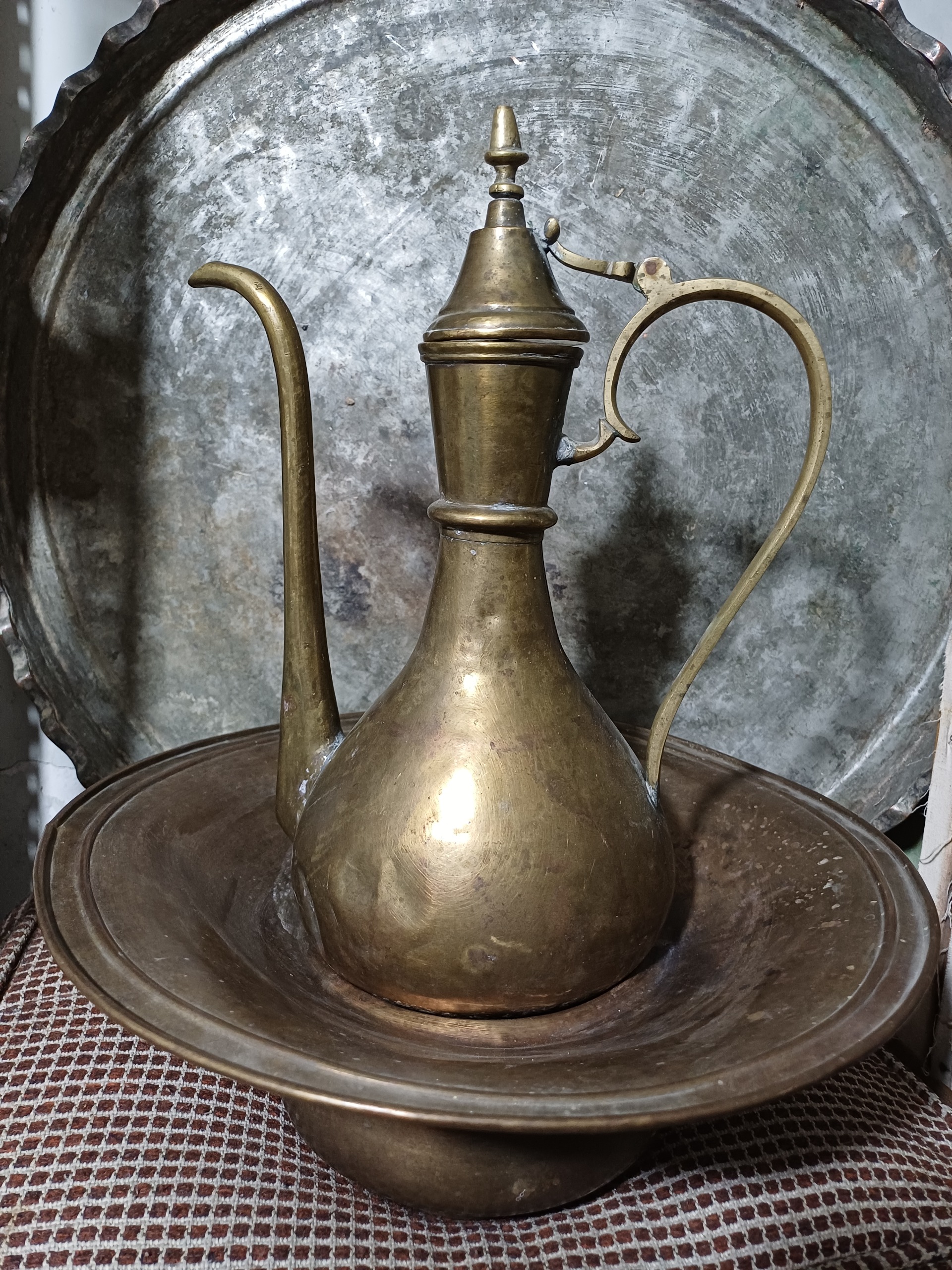 مزایده آفتابه لگن روسی برنزی کهنه