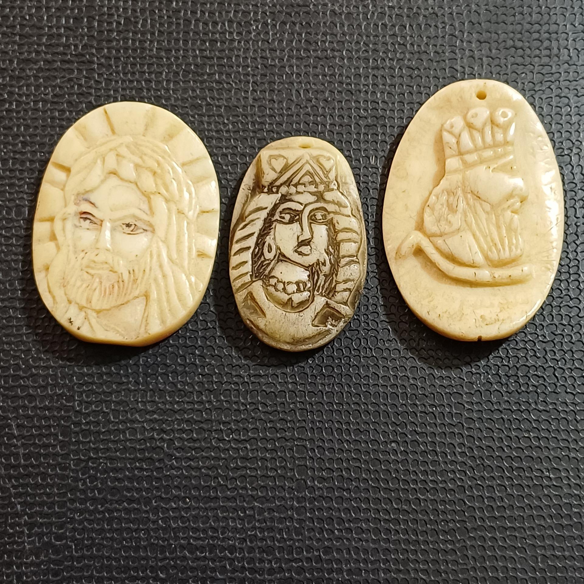 3 عدد شمایل روی استخوان / کار دست
