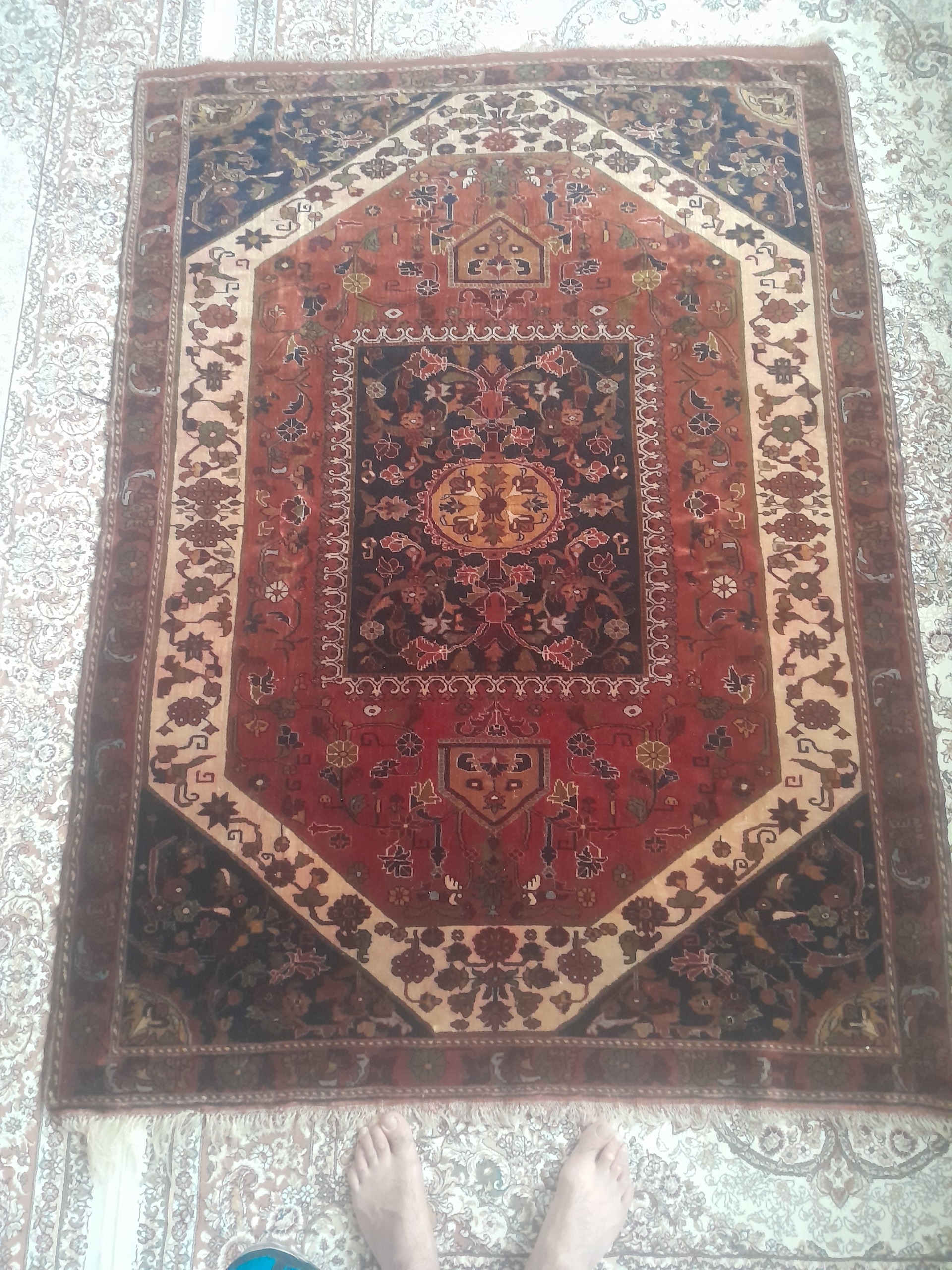 قالی دستباف ابریشم