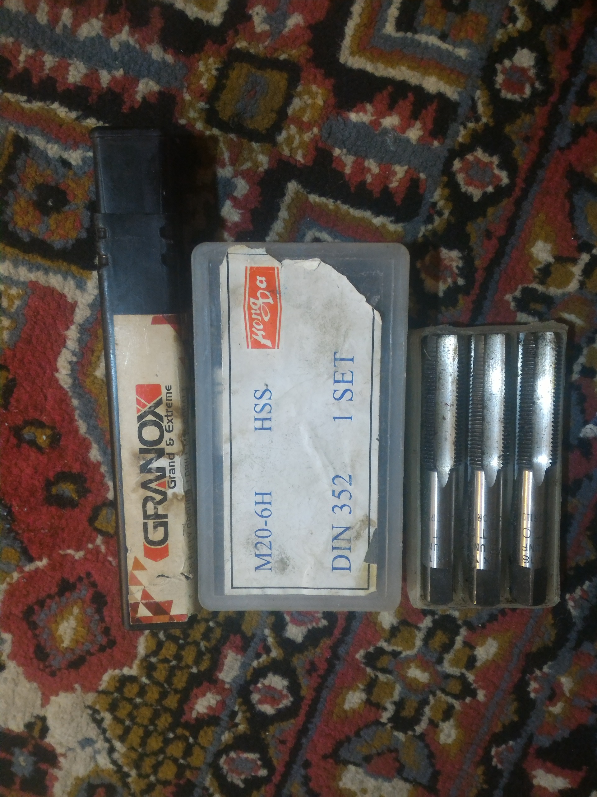 قلاویزه دستی ومته