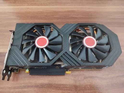 کارت گرافیک rx580 نو پیچ پلمپ بسیار تمیز