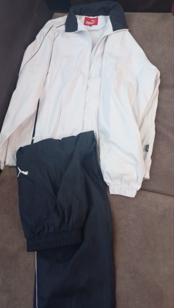 لباس گرم کن سورمه ای ورزشی ست(گرم کن سفید و شلوار)