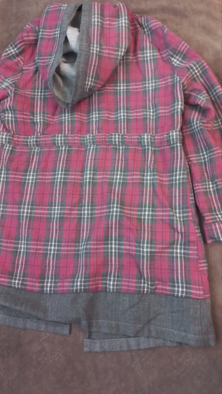 مانتو پاییزه کلاه دار چهارخونه صورتی L نخی پشمی