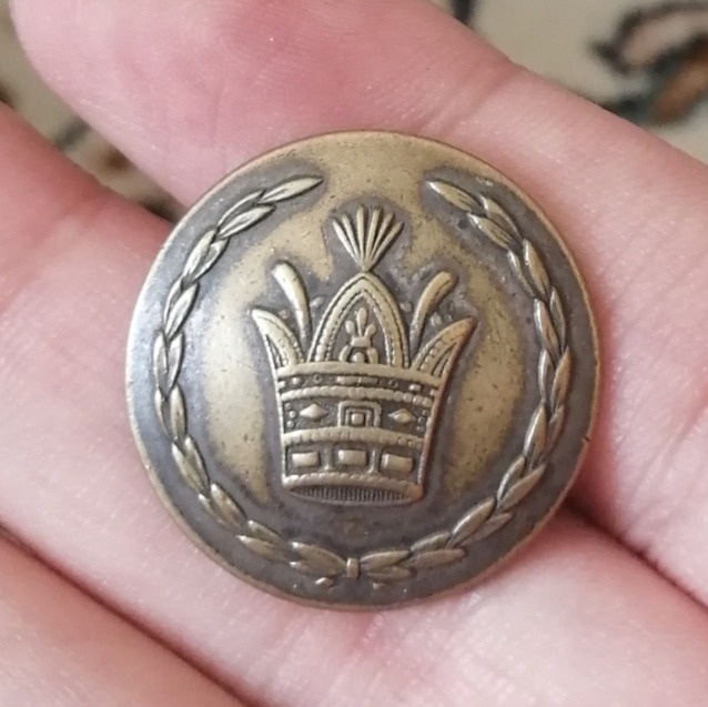 دکمه تاج کیانی