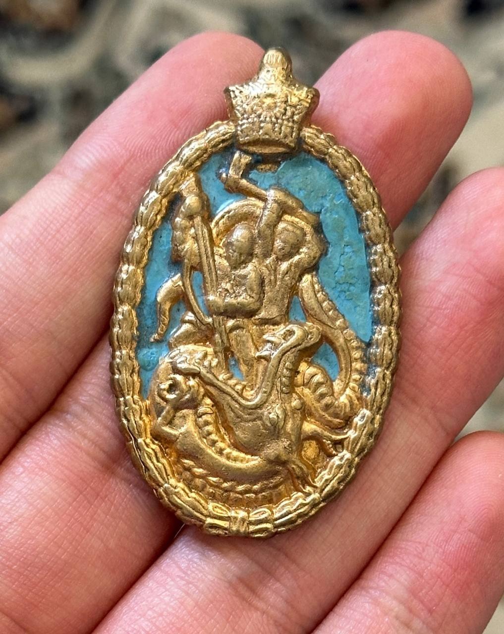 مدال رستاخیز طلایی