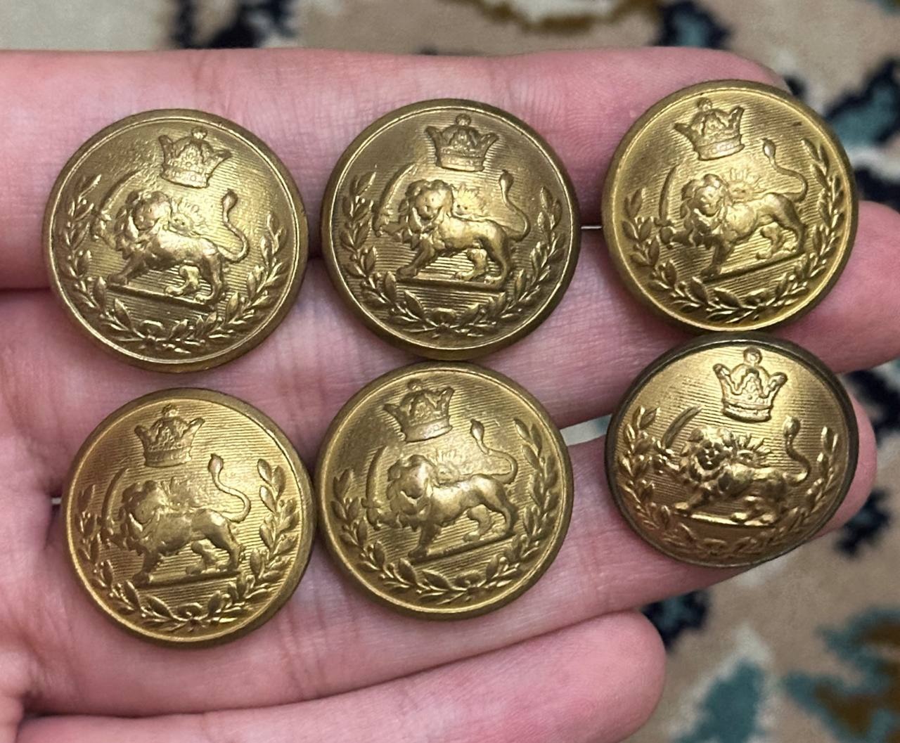 6 دکمه زیبا شیرو خورشید