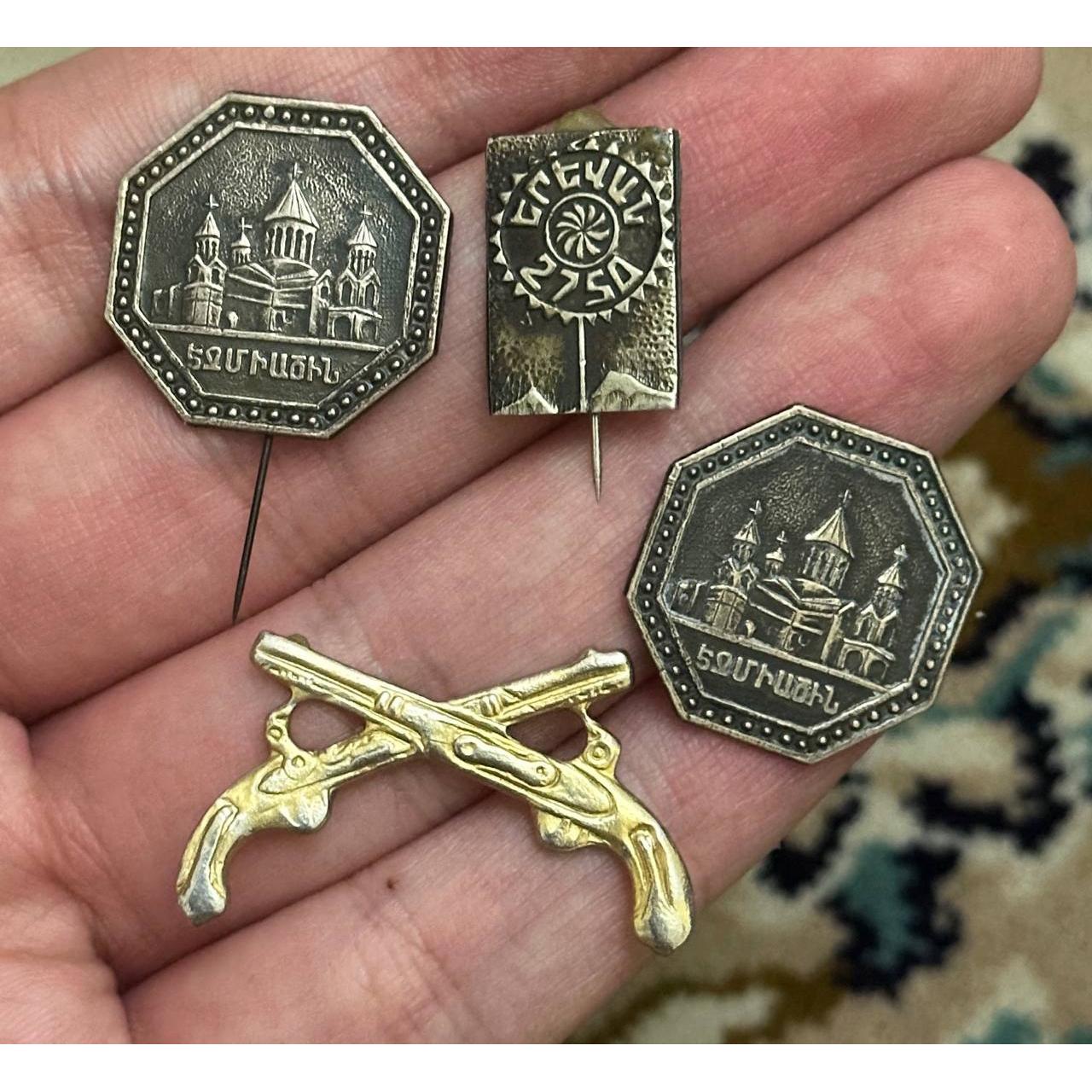 4 نشان خارجی