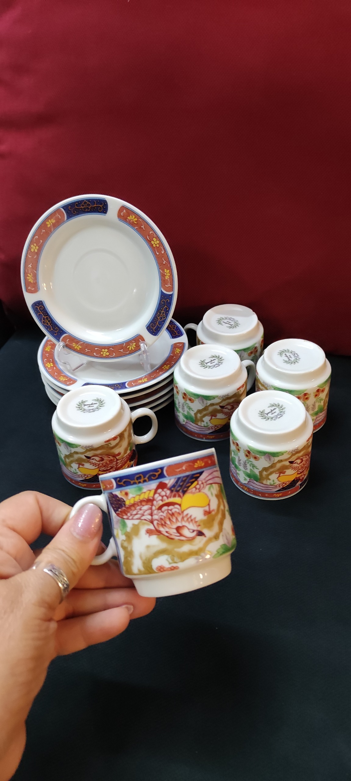 یکعدد فنجان و نعلبکی قهوه خوری سیمرغی ژاپن قدیم