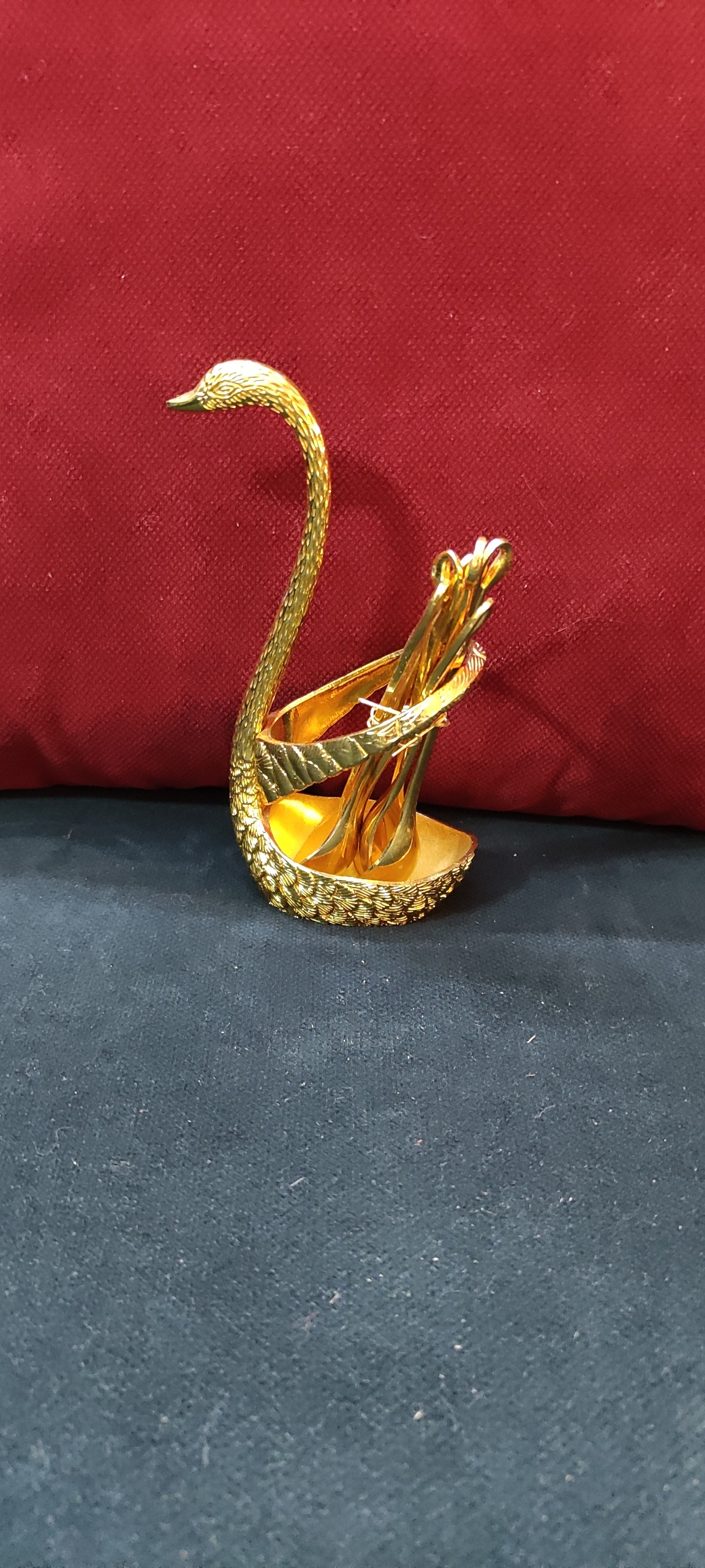 ست قاشق چایخوری به همراه جا قاشقی قو طلایی