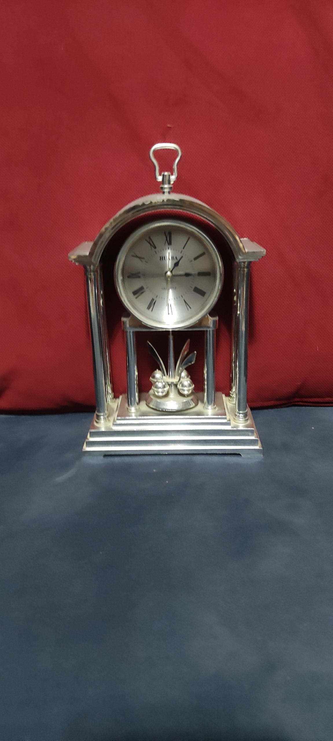 ساعت رومیزی قدیمی و بسیار زیبا